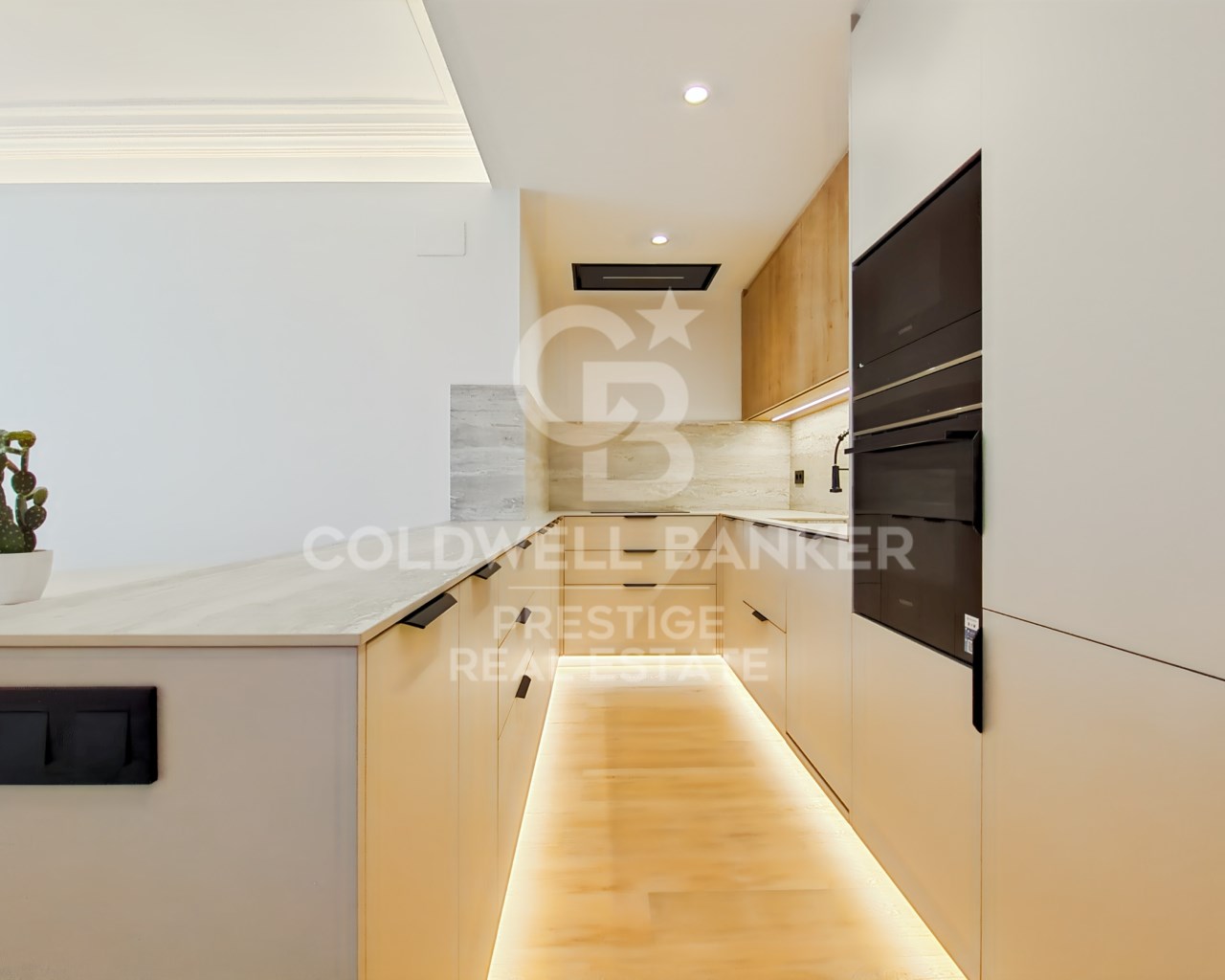 Barcelona, Catalonia, ES, 4 Bedrooms Bedrooms, ,2 BathroomsBathrooms,Residential,For Sale,1708054
