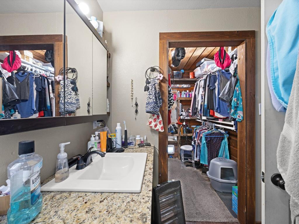 Ennis, Texas, 75119, United States, 3 Bedrooms Bedrooms, ,2 BathroomsBathrooms,Residential,For Sale,1942669