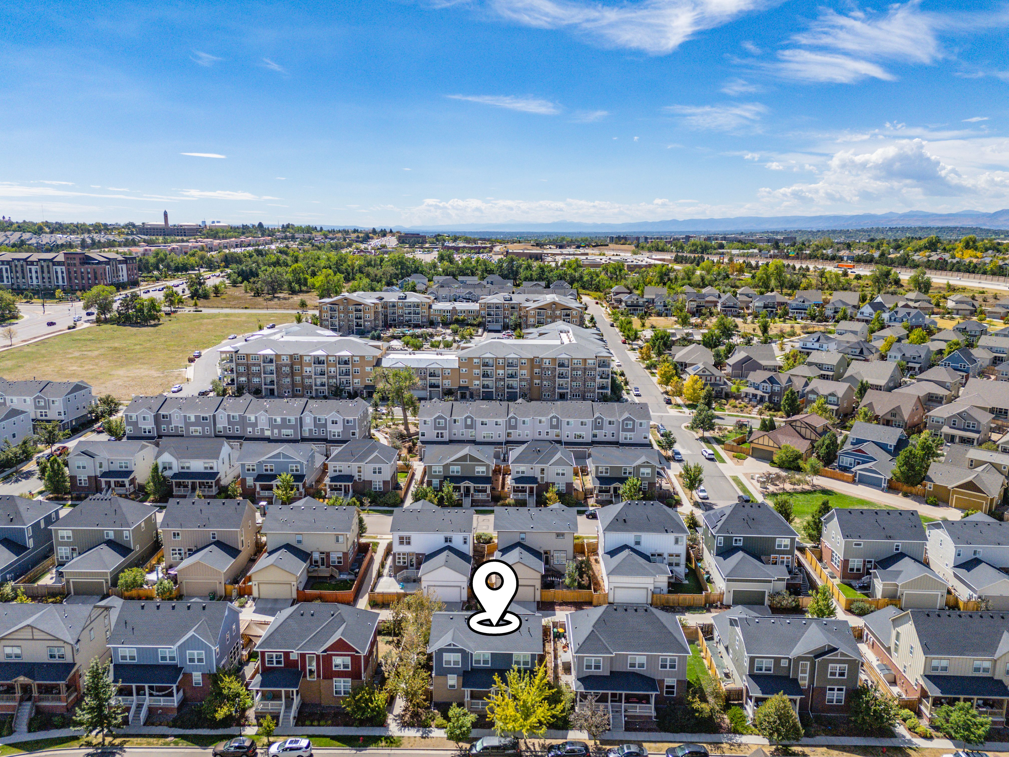  Stunning, Meticulously Cared-For Residence in Coveted Hyland Village Community - 物件實景