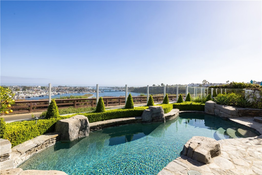 Newport Beach, California, 92660, United States, 3 Bedrooms Bedrooms, ,3 BathroomsBathrooms,Residential,For Sale,1867238