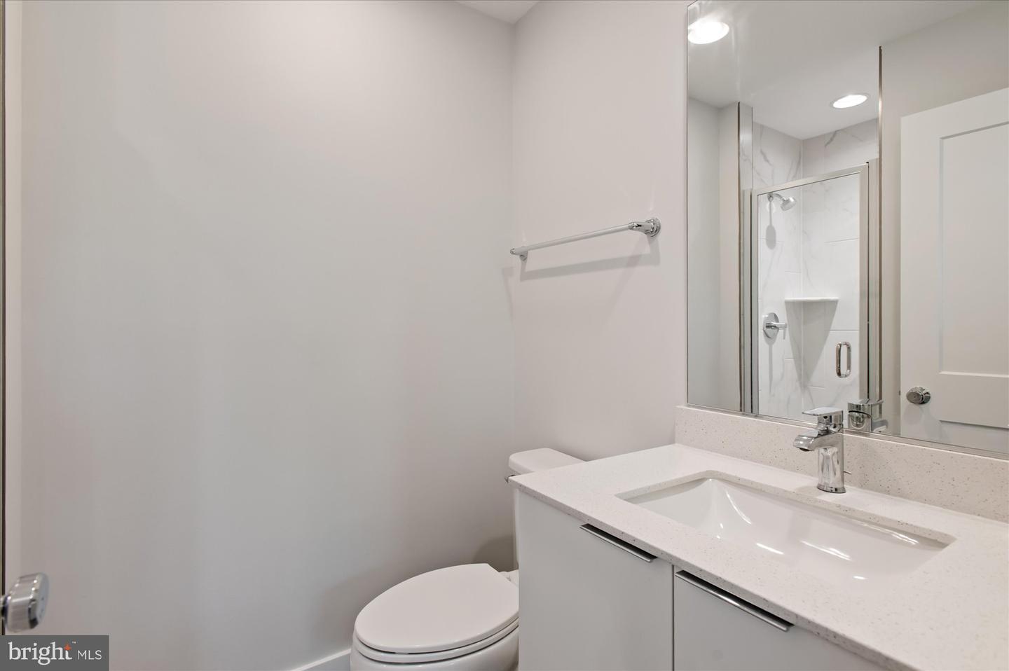 Washington, District of Columbia, 20017, United States, 3 Bedrooms Bedrooms, ,4 BathroomsBathrooms,Residential,For Sale,1918552