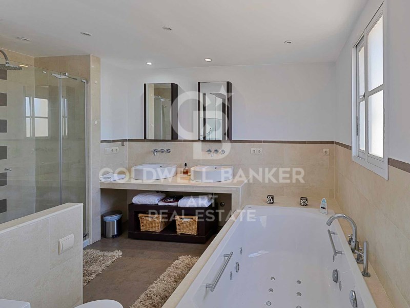 Estepona, Andalusia, ES, 4 Bedrooms Bedrooms, ,4 BathroomsBathrooms,Residential,For Sale,1708349