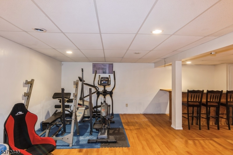 Mountainside Boro, New Jersey, 07092, United States, 5 Bedrooms Bedrooms, ,3 BathroomsBathrooms,Residential,For Sale,1901870