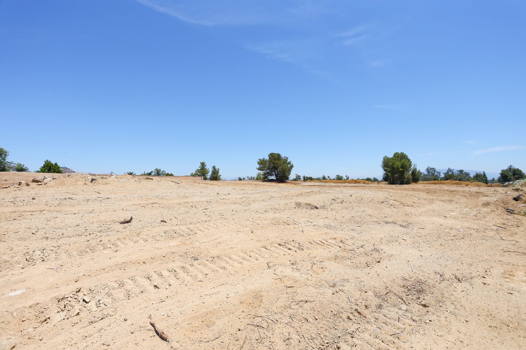  2 Jackson Ave, Murrieta, CA 92562 - 物件實景