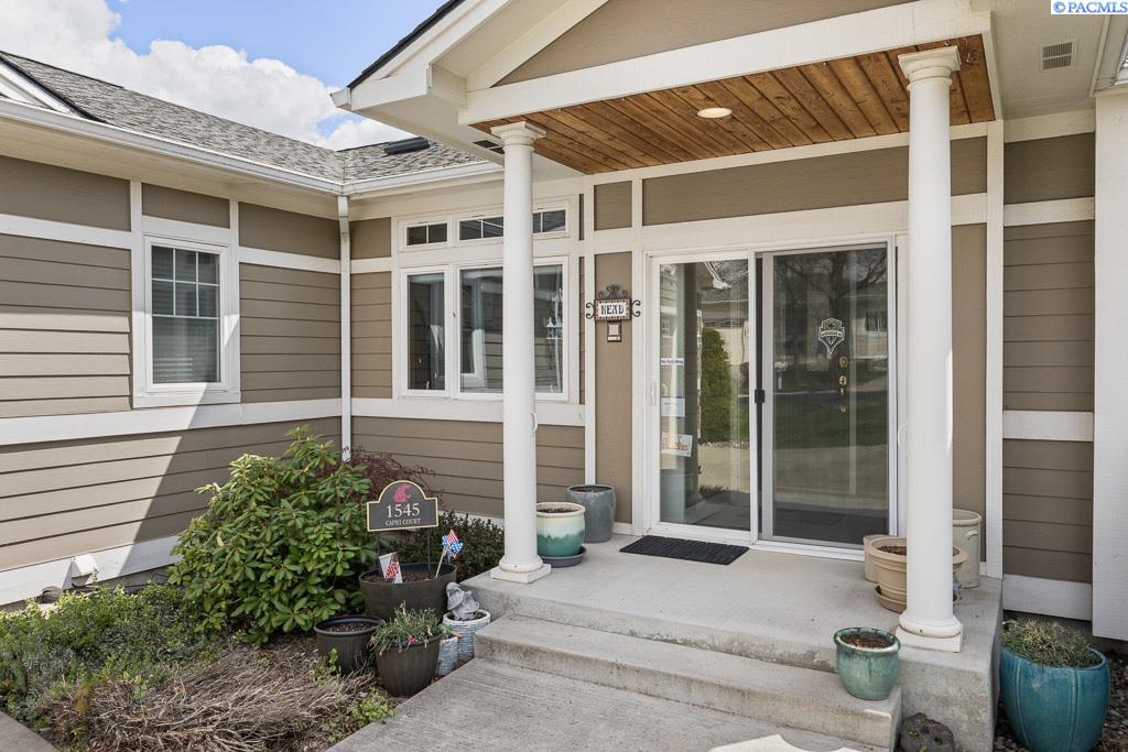 Pullman, Washington, 99163, United States, 4 Bedrooms Bedrooms, ,1 BathroomBathrooms,Residential,For Sale,1784694