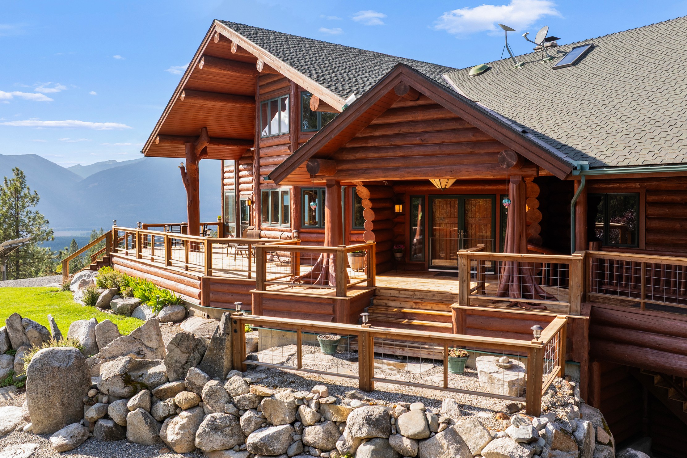 Bonners Ferry, Idaho, 83805, United States, 3 Bedrooms Bedrooms, ,4 BathroomsBathrooms,Residential,For Sale,1984473