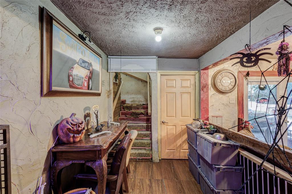 Dallas, Texas, 75216, United States, 5 Bedrooms Bedrooms, ,1 BathroomBathrooms,Residential,For Sale,1851702