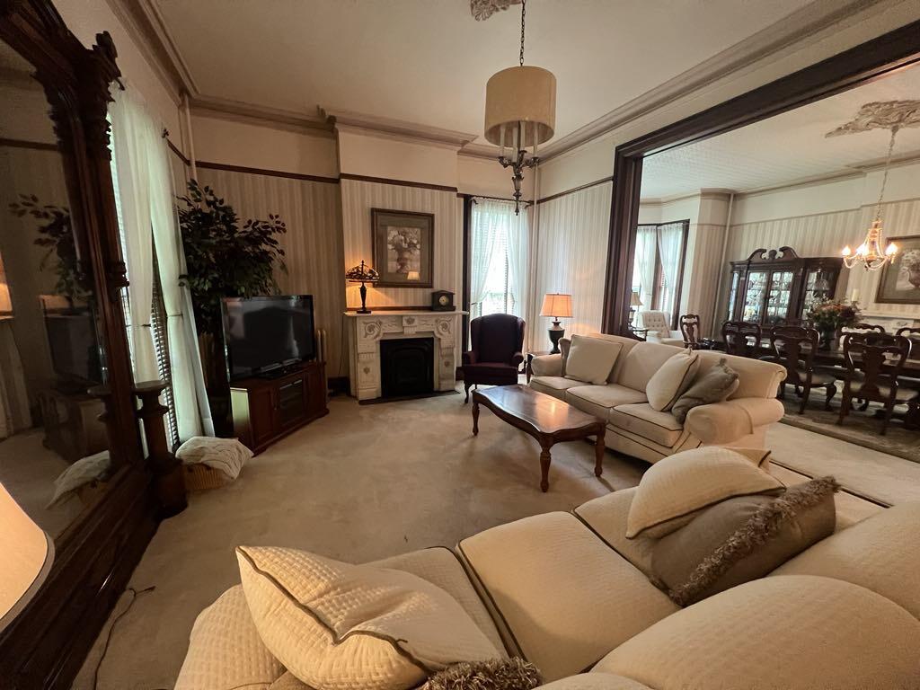 Delavan, Wisconsin, 53115, United States, 8 Bedrooms Bedrooms, ,8 BathroomsBathrooms,Residential,For Sale,1898079