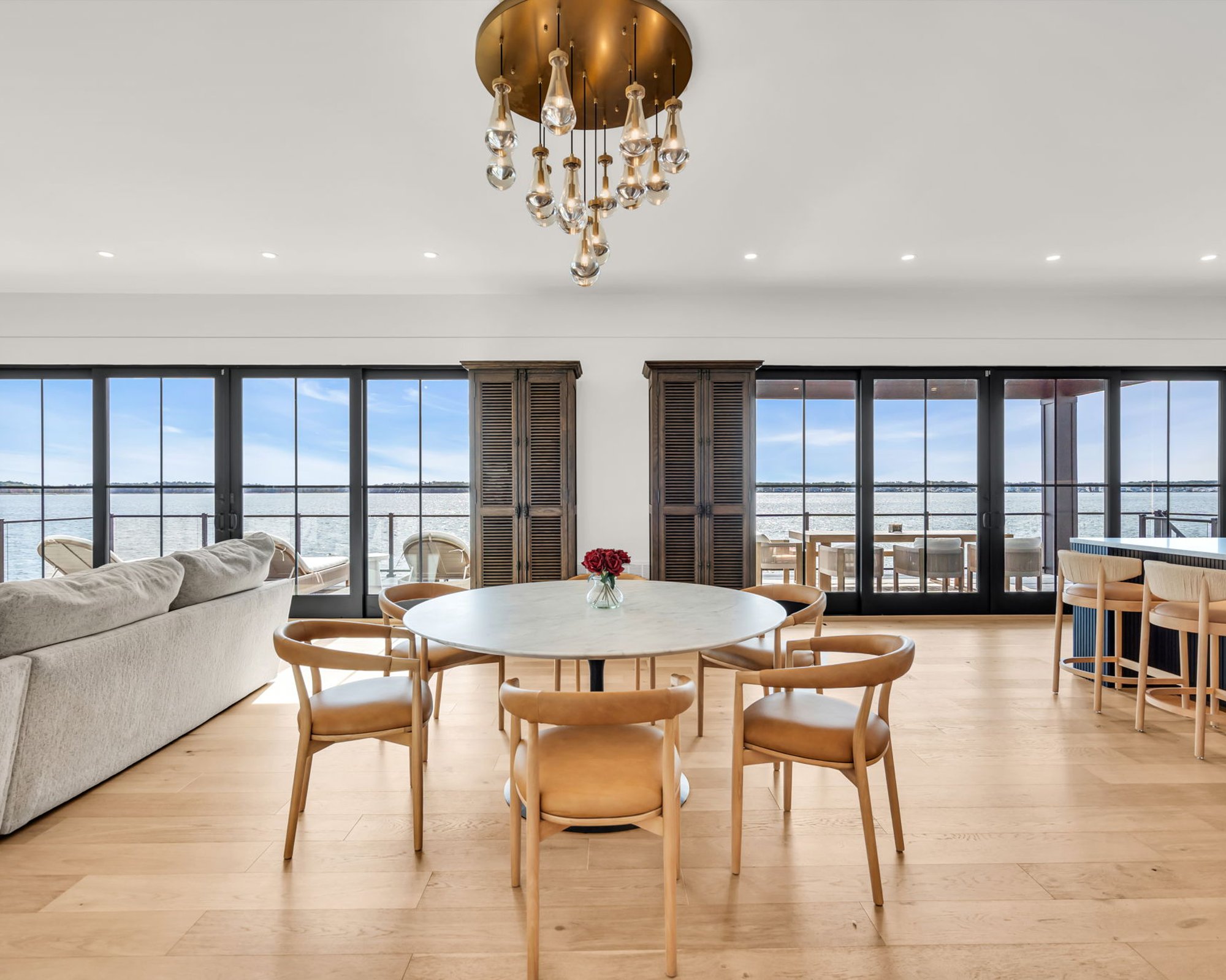  Exceptional Custom Built Waterfront Home - 物件實景