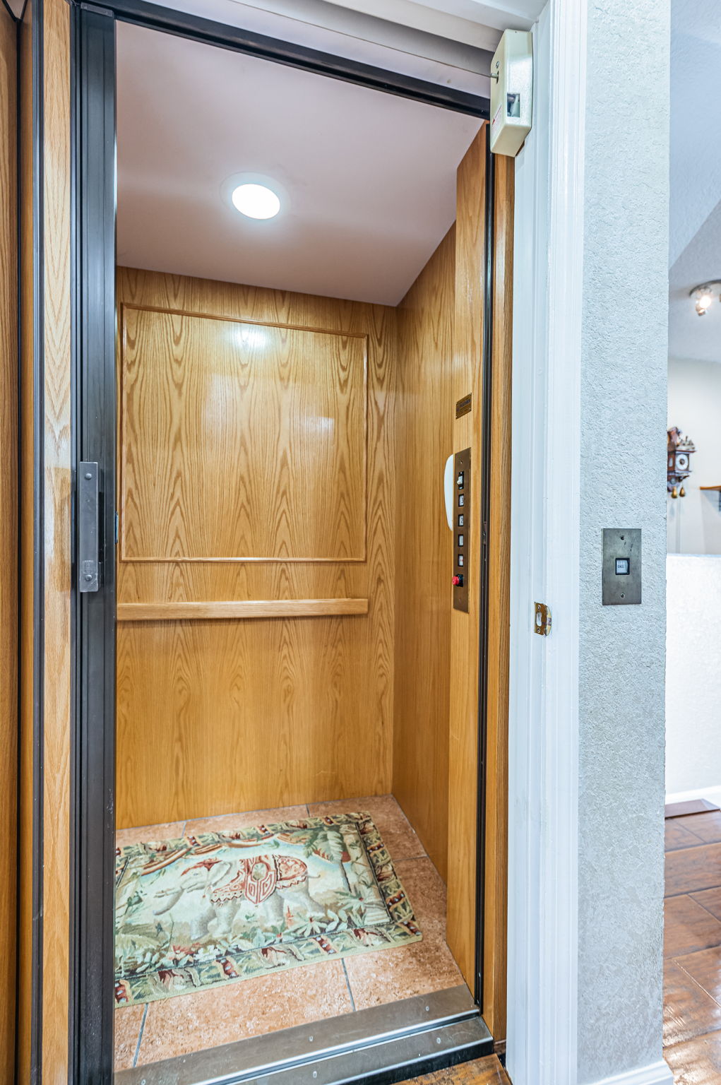 Treasure Island, Florida, 33706, United States, 3 Bedrooms Bedrooms, ,3 BathroomsBathrooms,Residential,For Sale,1981645