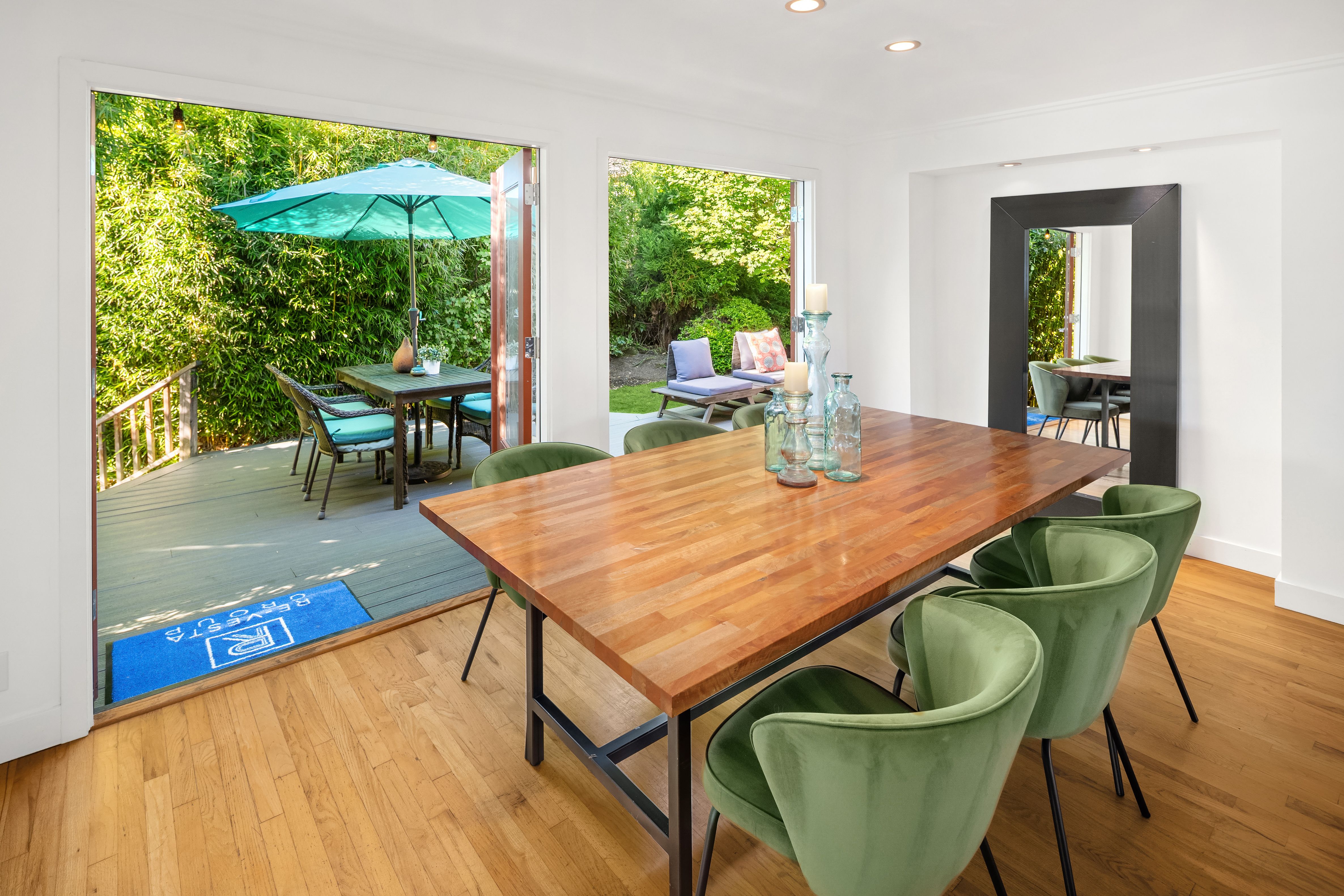 5414 SW Beach Drive Terr, Seattle, WA 98116 - 物件實景