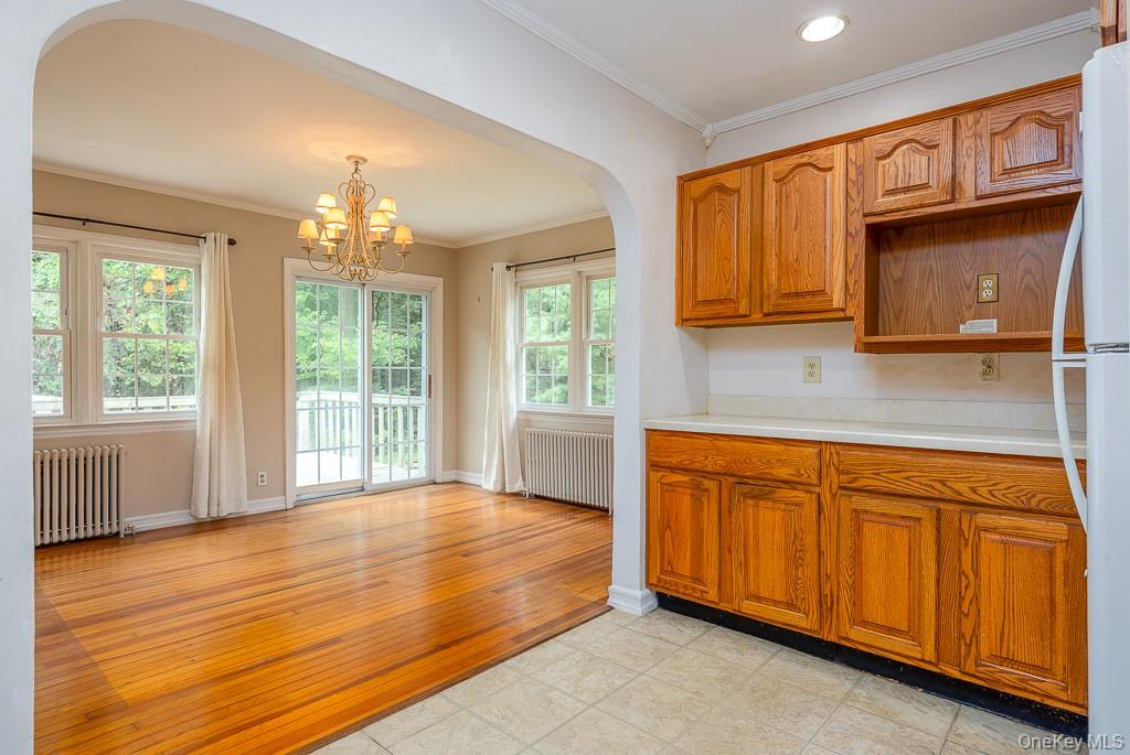 Nanuet, New York, 10954, United States, 3 Bedrooms Bedrooms, ,2 BathroomsBathrooms,Residential,For Sale,1942137