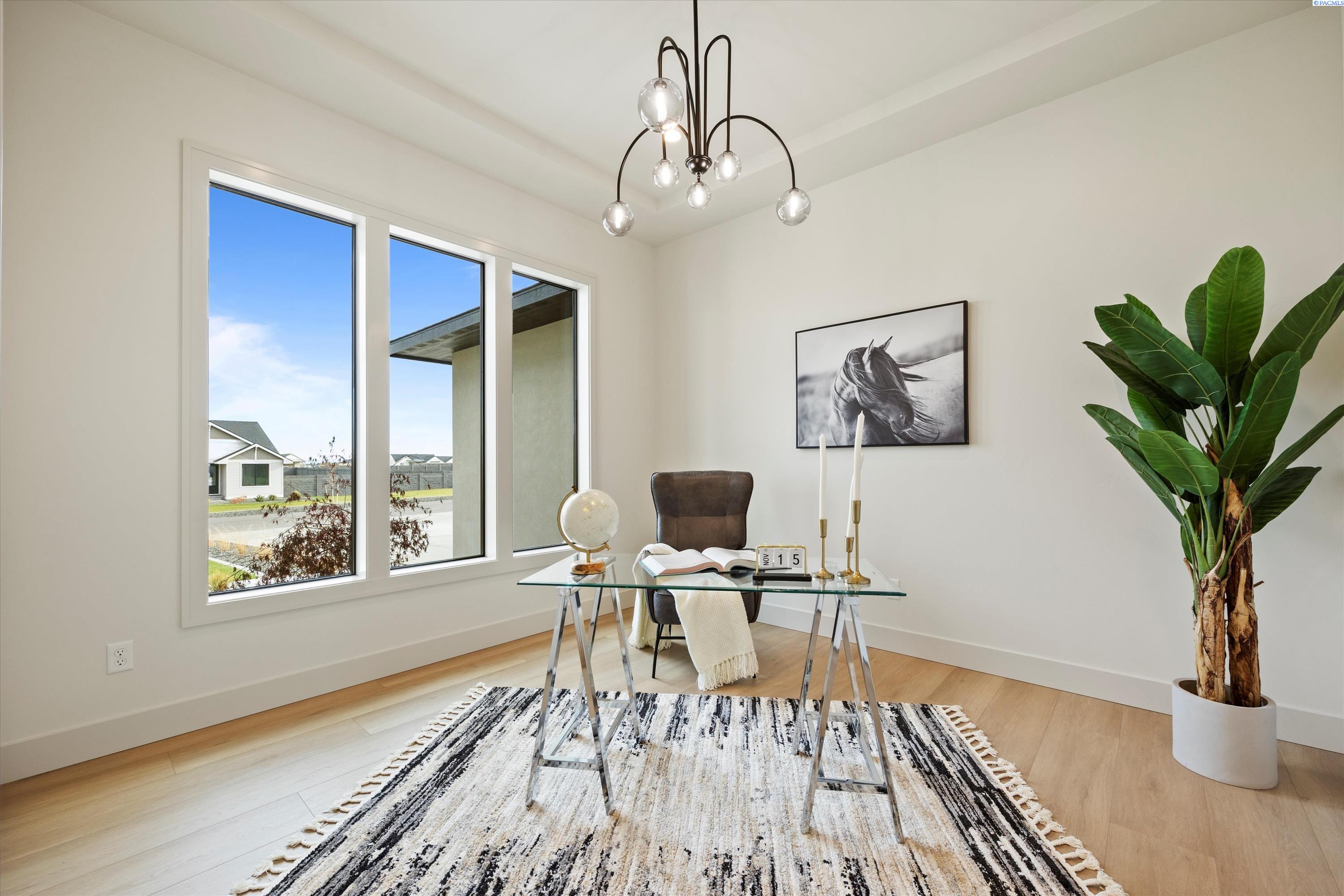 Kennewick, Washington, 99338, United States, 4 Bedrooms Bedrooms, ,4 BathroomsBathrooms,Residential,For Sale,1993366