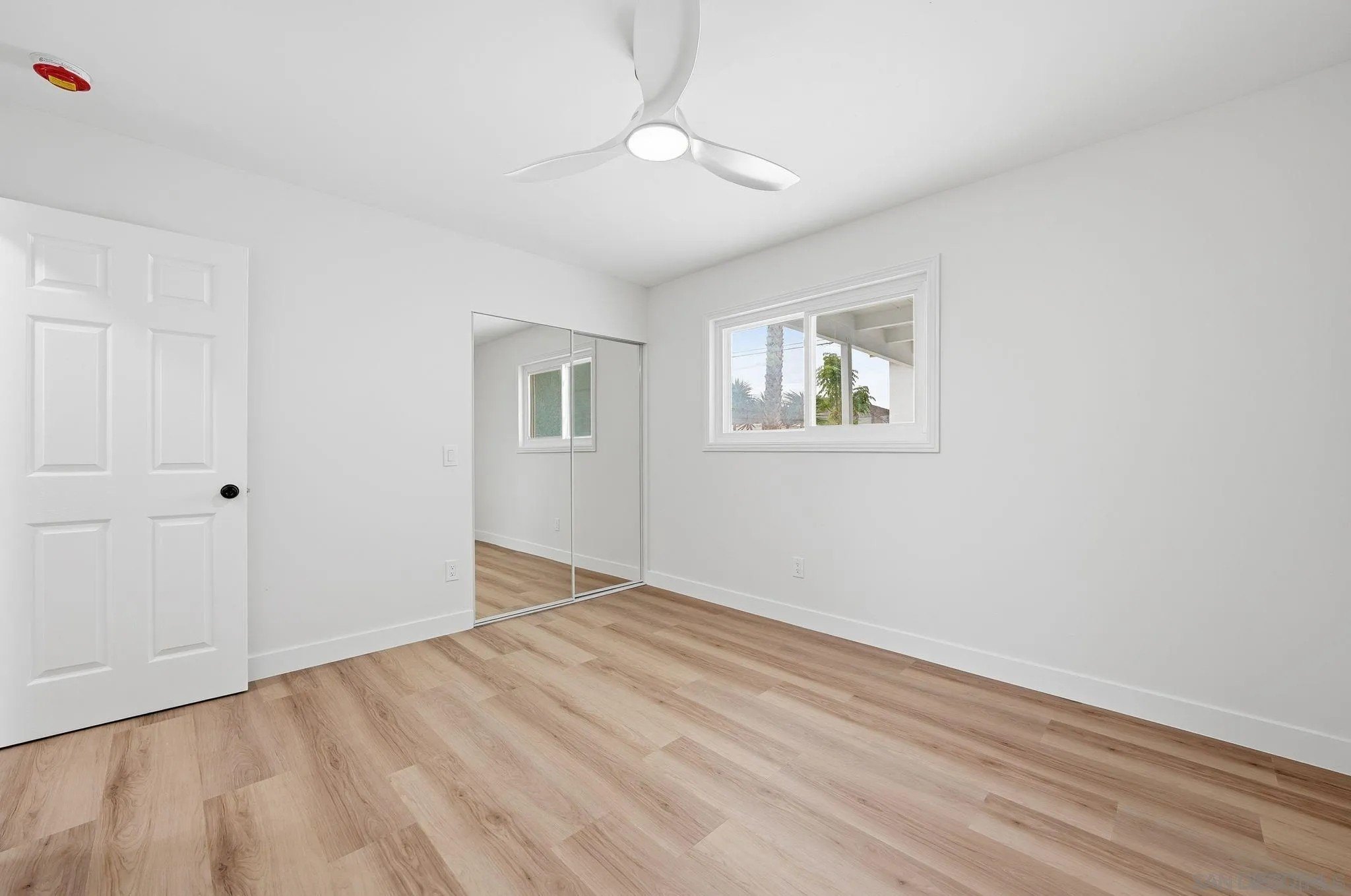 Imperial Beach, California, 91932, United States, 3 Bedrooms Bedrooms, ,2 BathroomsBathrooms,Residential,For Sale,1998958