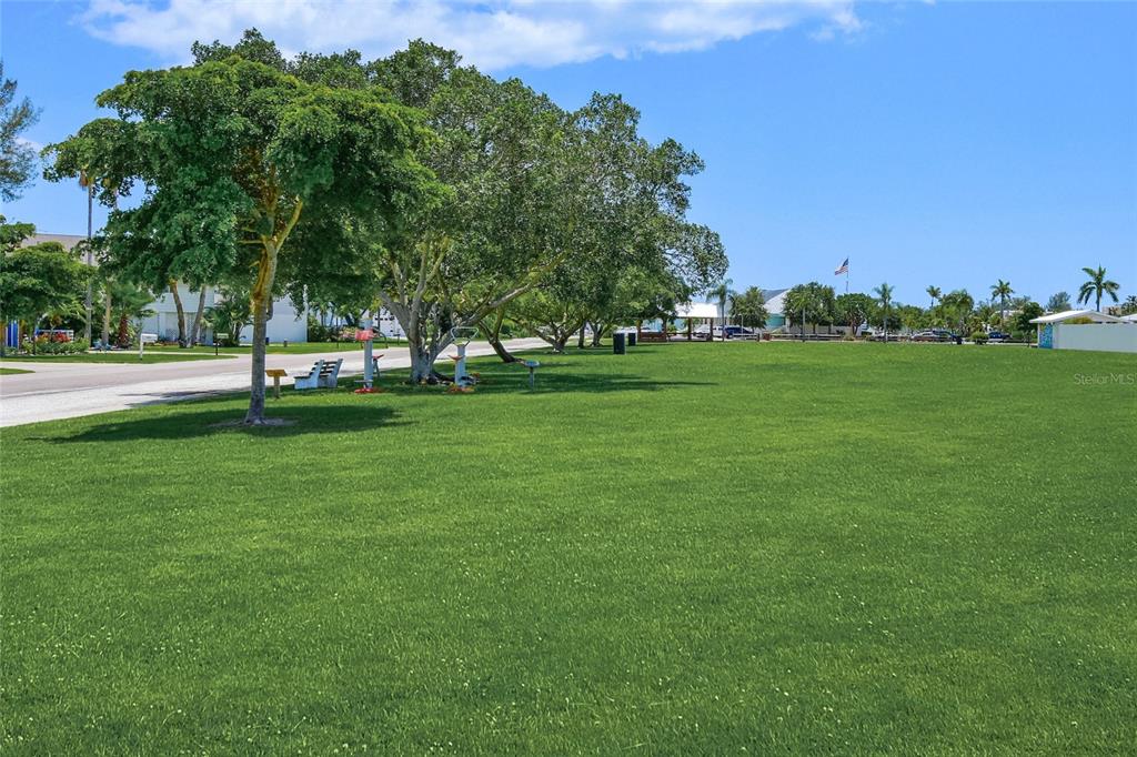 Holmes Beach, Florida, 34217, United States, 5 Bedrooms Bedrooms, ,5 BathroomsBathrooms,Residential,For Sale,1770392