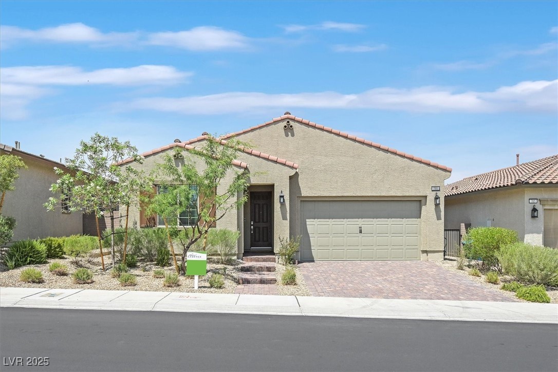 Henderson, Nevada, 89011, United States, 3 Bedrooms Bedrooms, ,1 BathroomBathrooms,Residential,For Sale,1954663