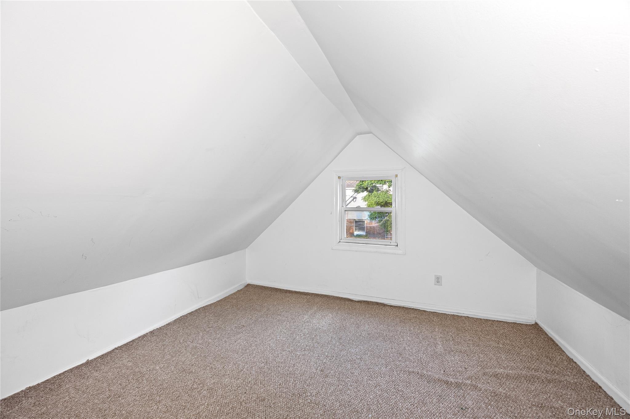 Uniondale, New York, 11553, United States, 4 Bedrooms Bedrooms, ,3 BathroomsBathrooms,Residential,For Sale,2049271