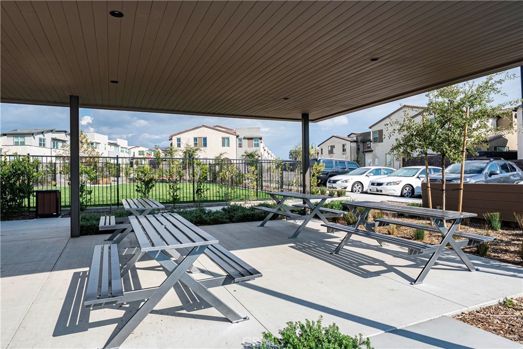 Fontana, California, 92336, United States, 3 Bedrooms Bedrooms, ,2 BathroomsBathrooms,Residential,For Sale,2037862