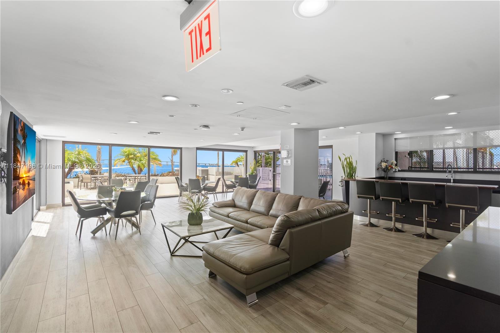 Miami, Florida, 33129, United States, 2 Bedrooms Bedrooms, ,2 BathroomsBathrooms,Residential,For Sale,1900950