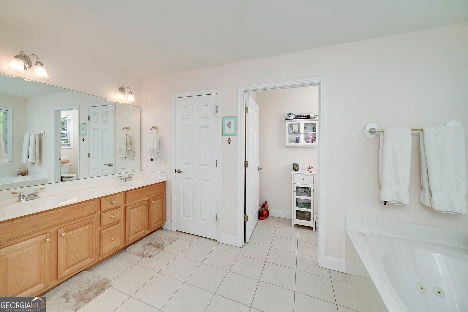 Hampton, Georgia, 30228, United States, 4 Bedrooms Bedrooms, ,3 BathroomsBathrooms,Residential,For Sale,1986841