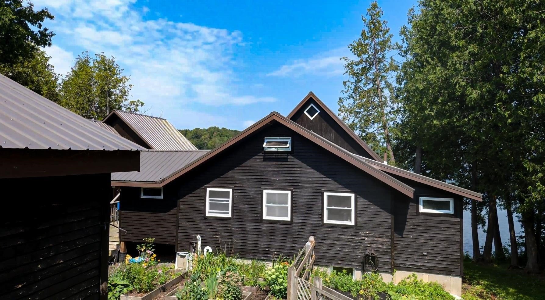 Glover, Vermont, 05875, United States, 3 Bedrooms Bedrooms, ,2 BathroomsBathrooms,Residential,For Sale,1930087