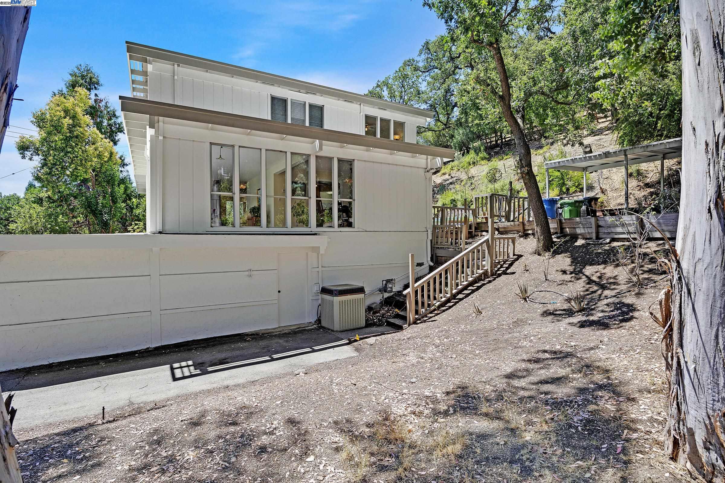 Alamo, California, 94507, United States, 4 Bedrooms Bedrooms, ,3 BathroomsBathrooms,Residential,For Sale,1907396