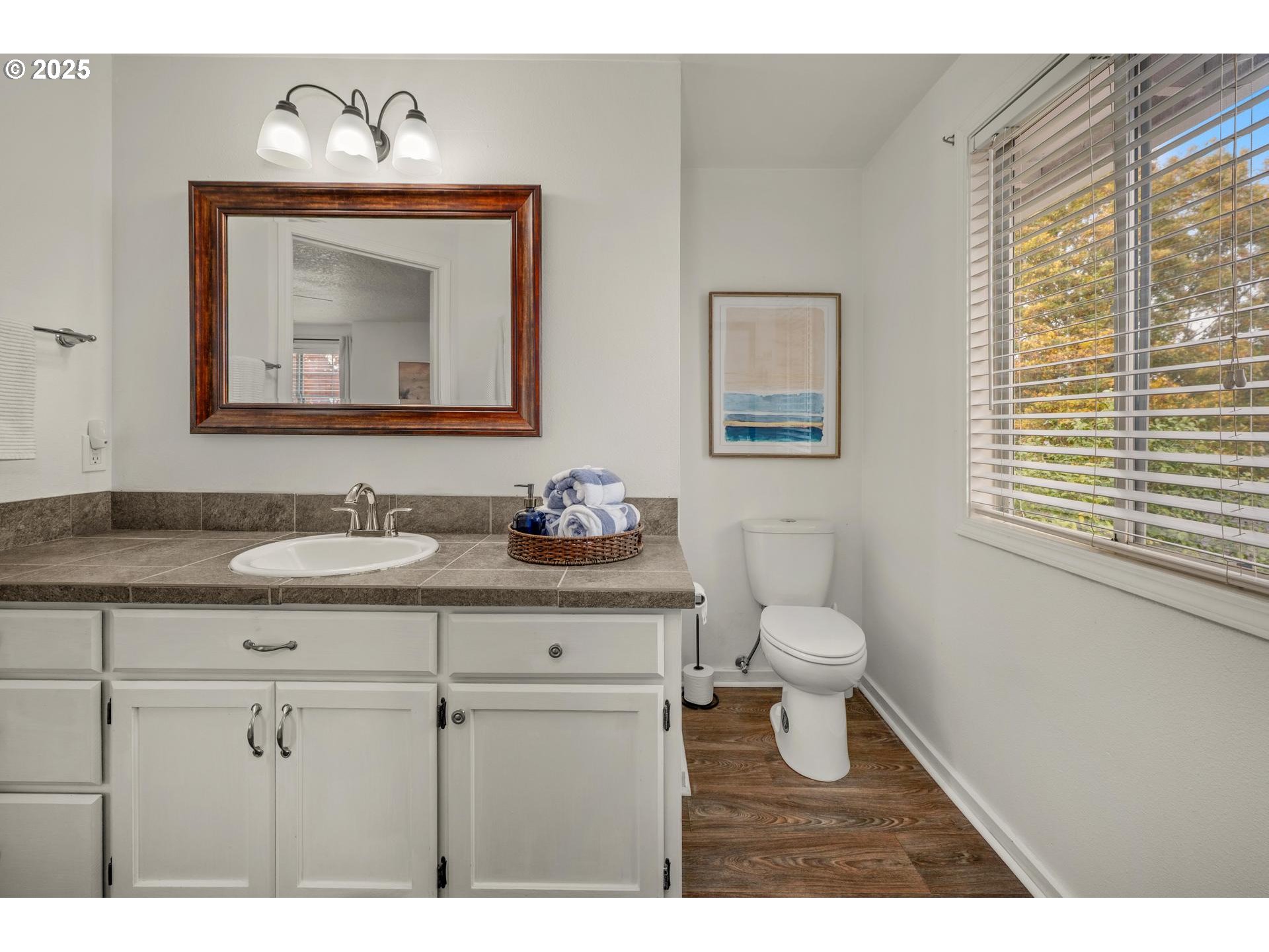 Hillsboro, Oregon, 97124, United States, 3 Bedrooms Bedrooms, ,2 BathroomsBathrooms,Residential,For Sale,1865919