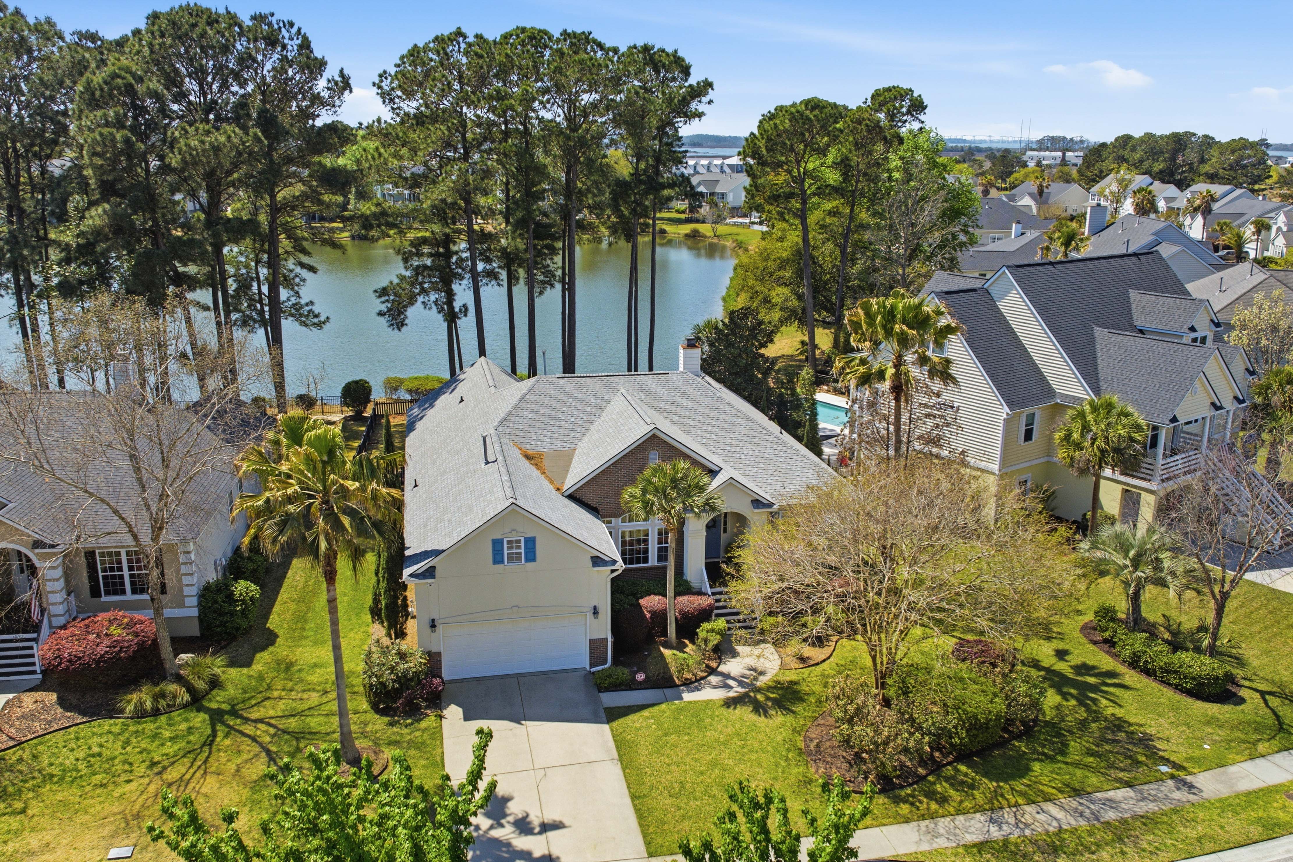  1596 Oakhurst Drive - 物件實景