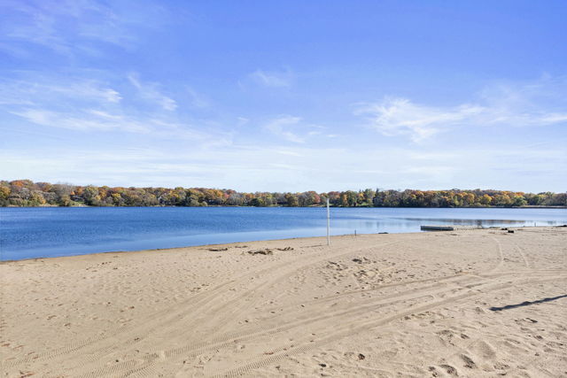 North Barrington, Illinois, 60010, United States, 4 Bedrooms Bedrooms, ,3 BathroomsBathrooms,Residential,For Sale,1991124