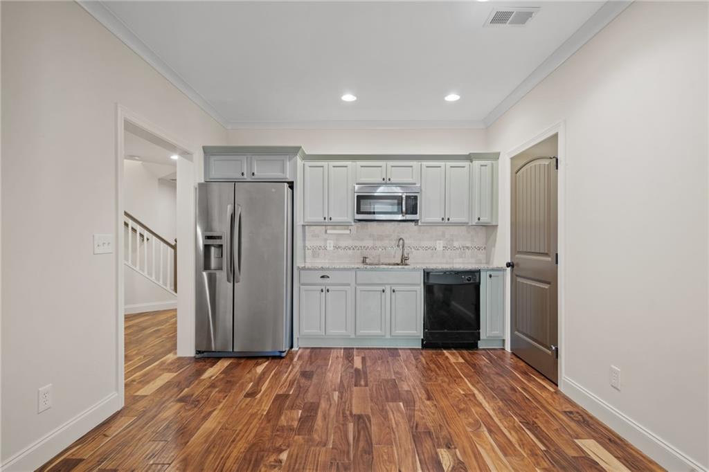 Cumming, Georgia, 30041, United States, 5 Bedrooms Bedrooms, ,5 BathroomsBathrooms,Residential,For Sale,1944969