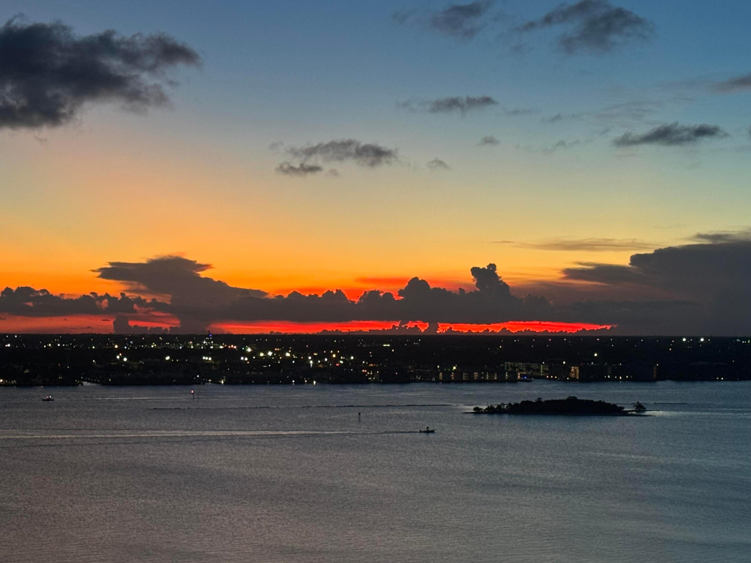  5150 N Ocean Drive PH 2001 - 物件實景