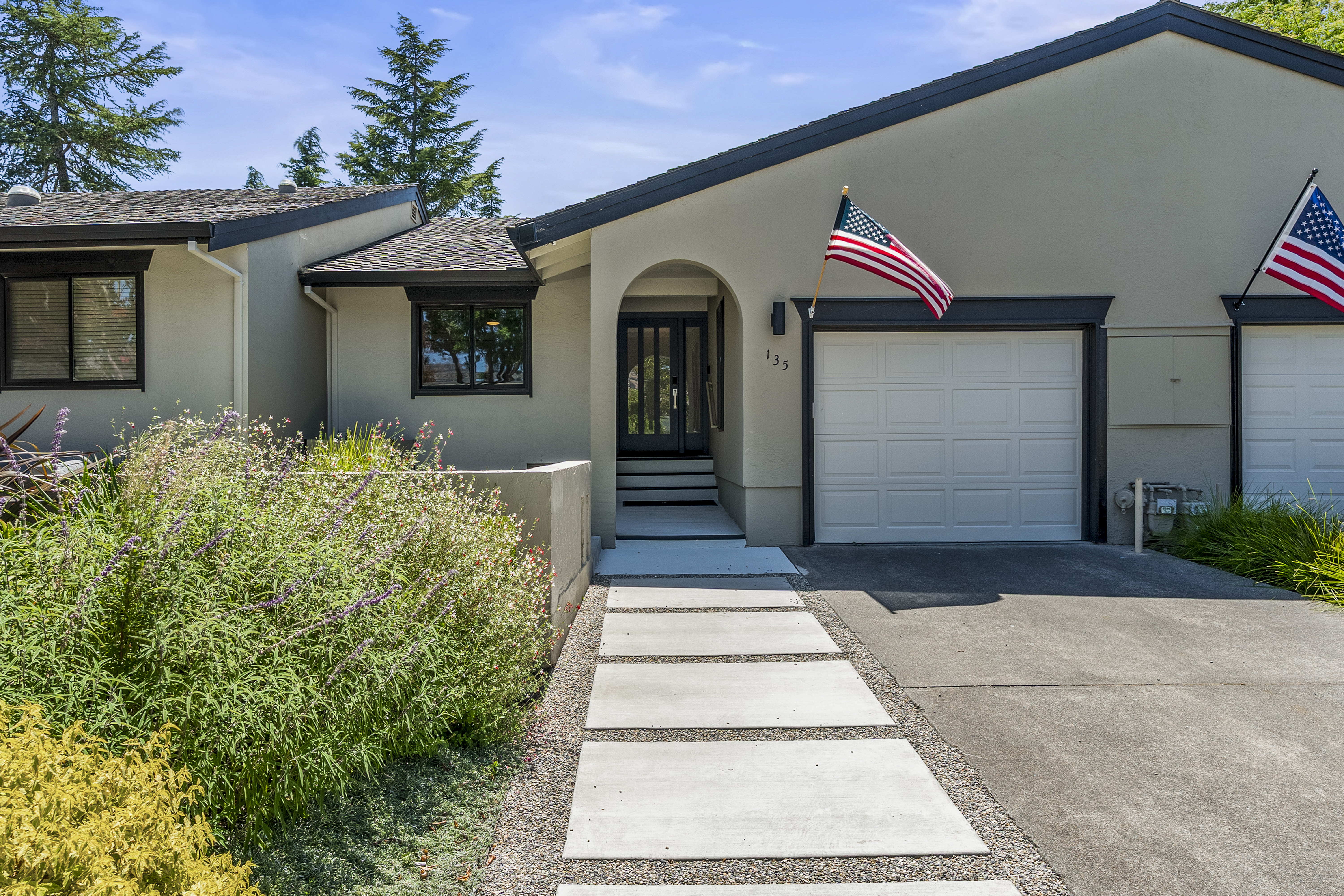  135 Vineyard Circle Yountville CA 94599 - 物件實景