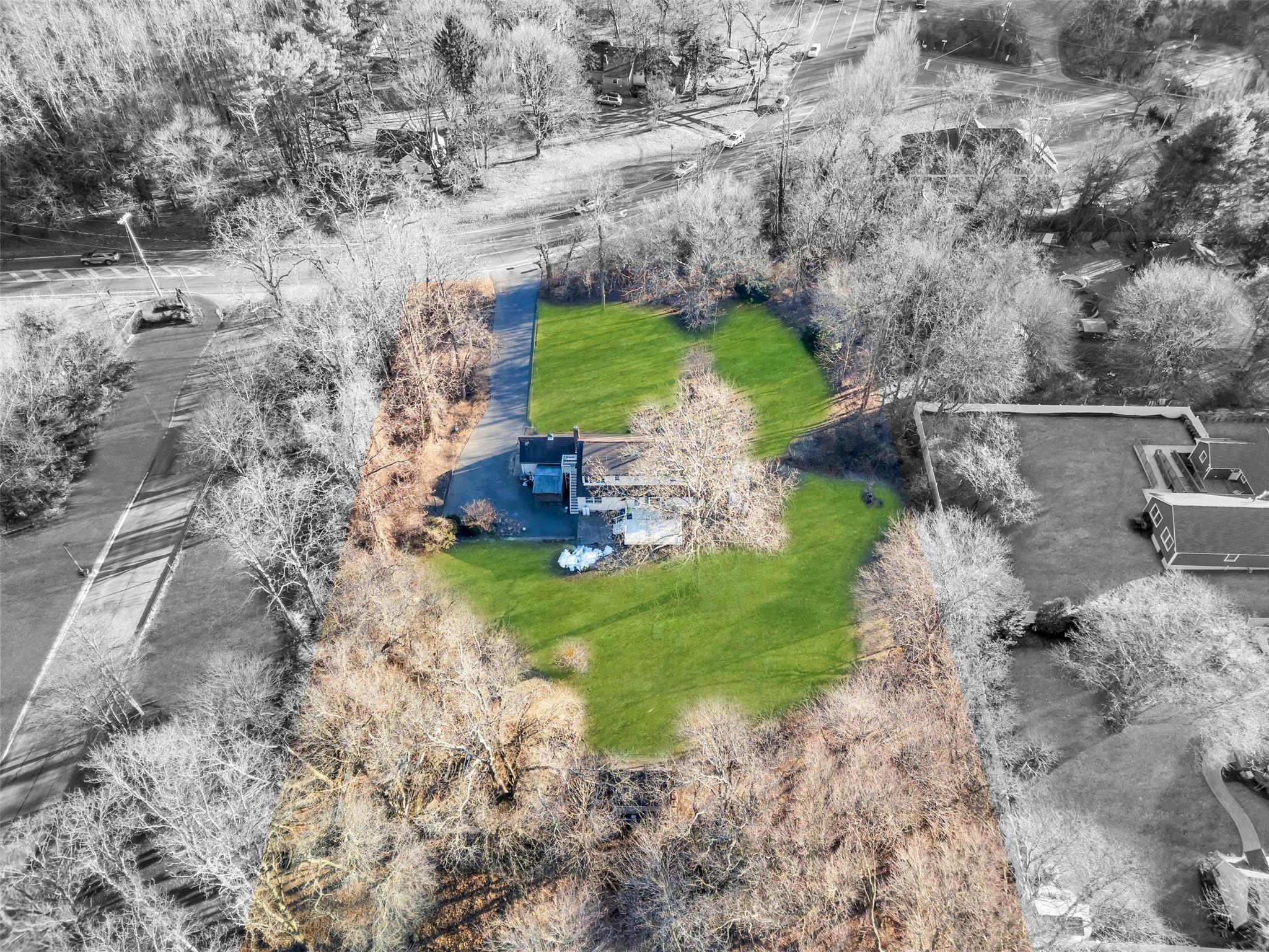 Hauppauge, New York, 11788, United States, 4 Bedrooms Bedrooms, ,2 BathroomsBathrooms,Residential,For Sale,1714342