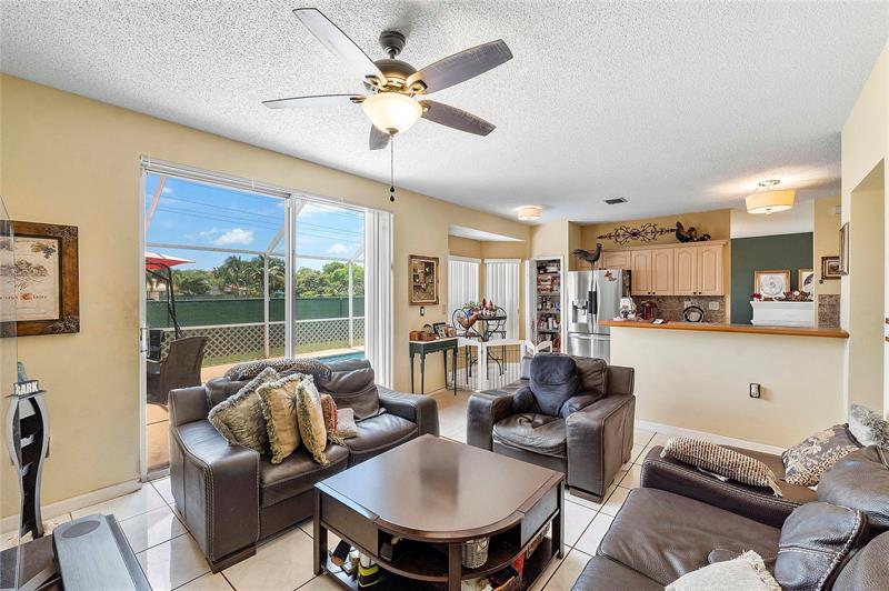Davie, Florida, 33325, United States, 4 Bedrooms Bedrooms, ,3 BathroomsBathrooms,Residential,For Sale,1837198