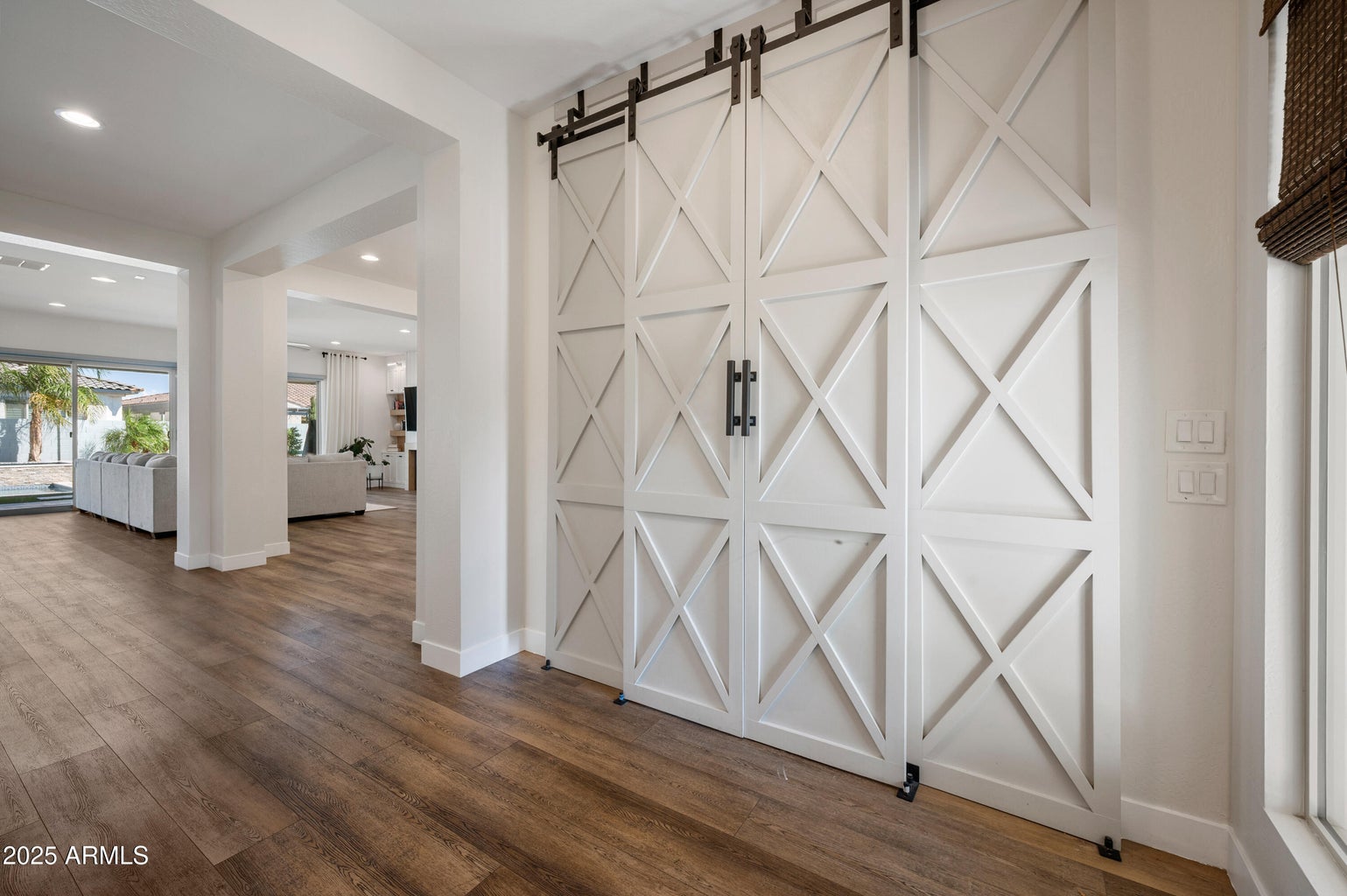 Mesa, Arizona, 85212, United States, 5 Bedrooms Bedrooms, ,5 BathroomsBathrooms,Residential,For Sale,1981050