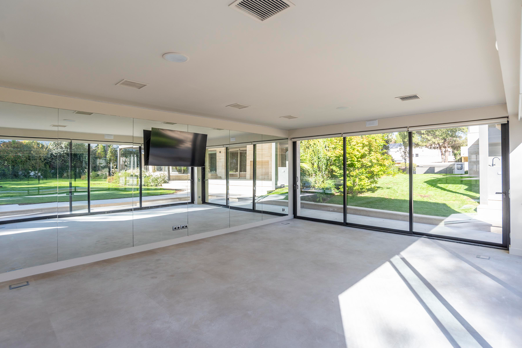  Contemporary villa with exceptional privacy in La Moraleja - 物件實景