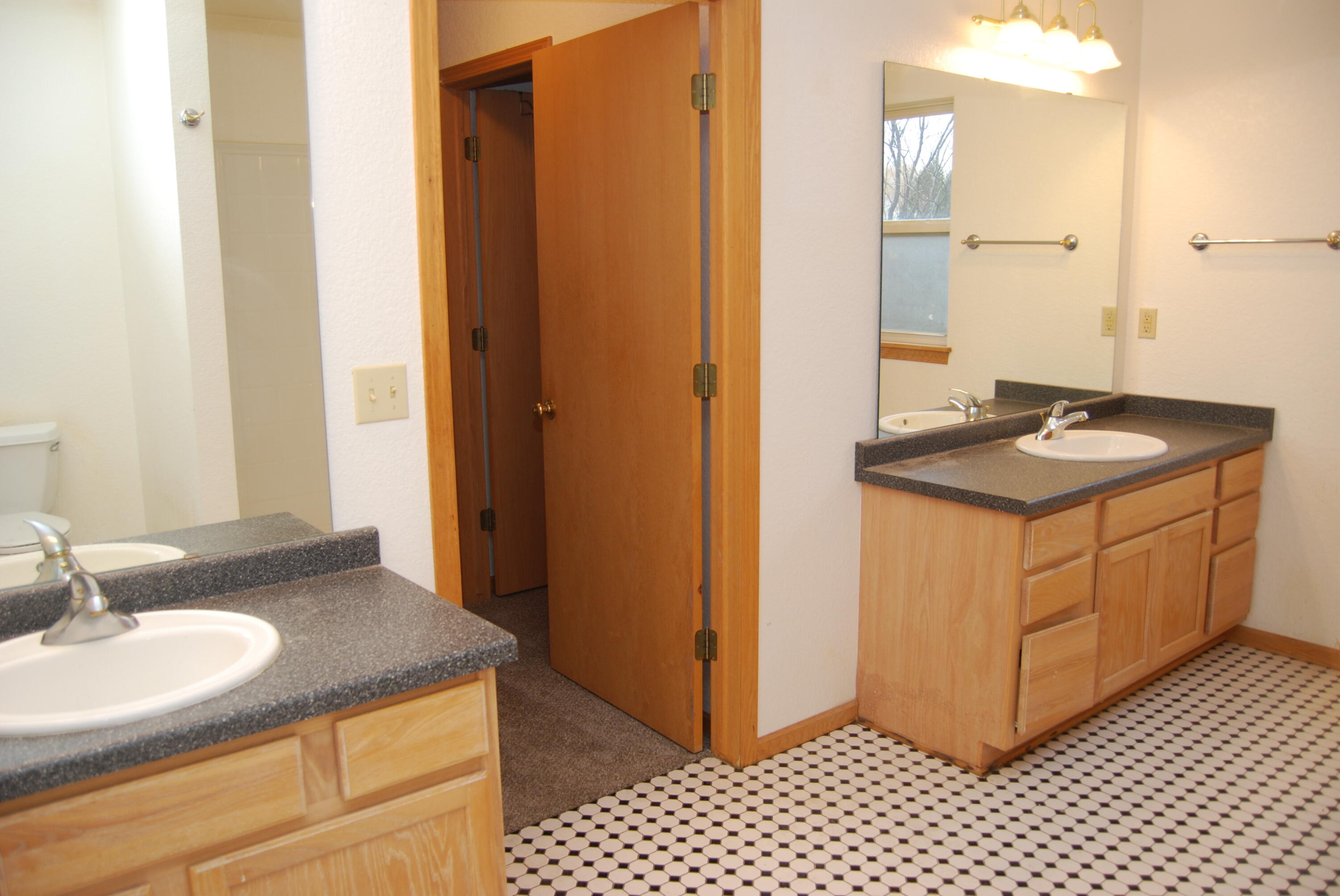 Wayne, Wisconsin, 53002, United States, 3 Bedrooms Bedrooms, ,2 BathroomsBathrooms,Residential,For Sale,2000688