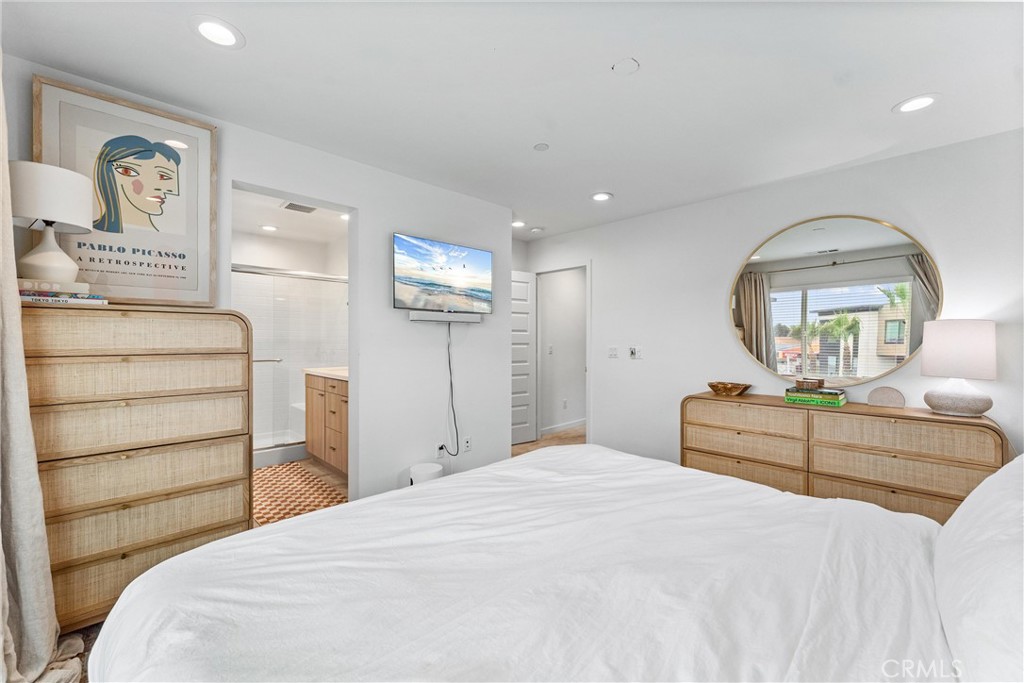 Orange, California, 92865, United States, 2 Bedrooms Bedrooms, ,3 BathroomsBathrooms,Residential,For Sale,1901000