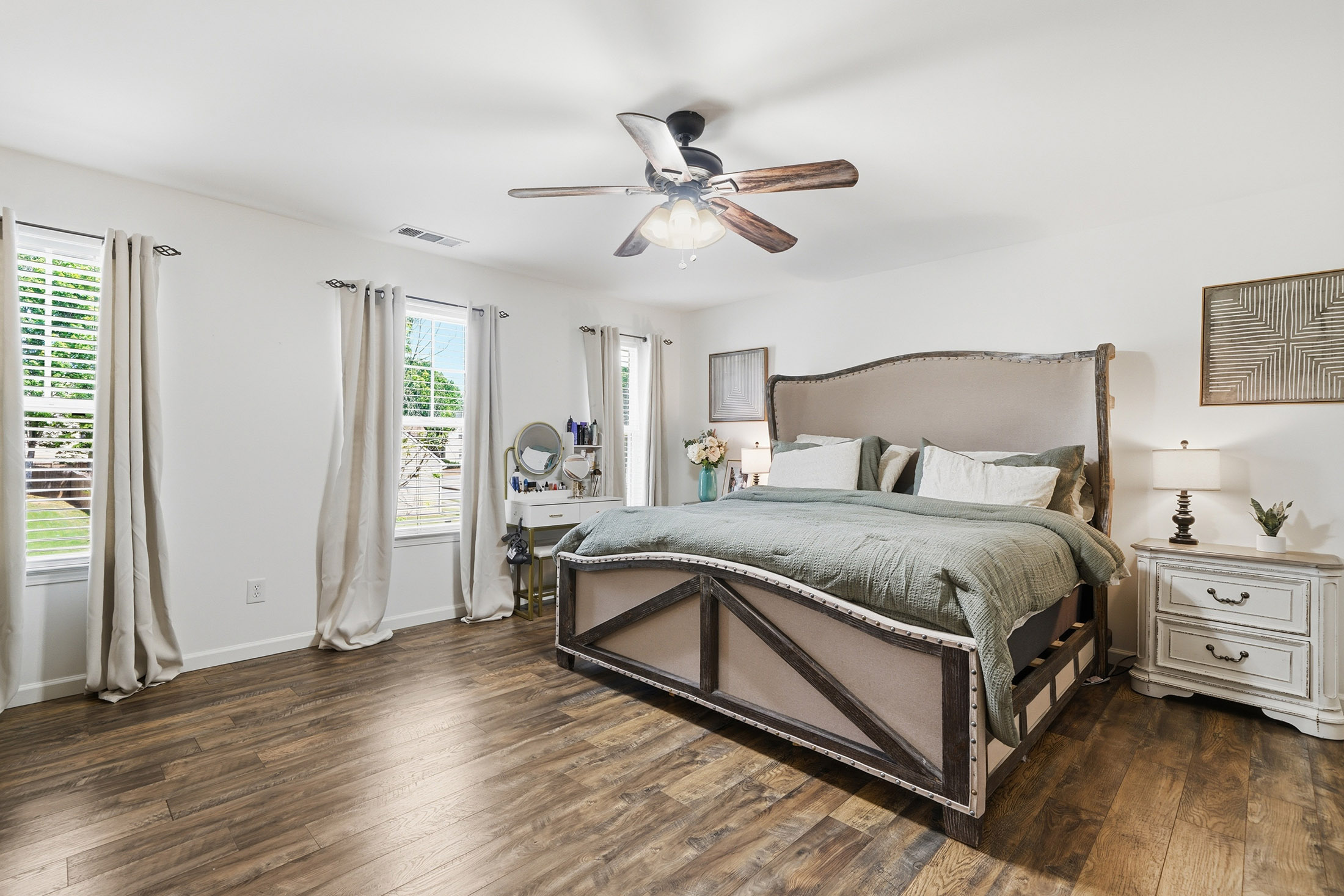  Located in the Sought-After and Low-Maintenance Enclave at Holly Mill Community - 物件實景