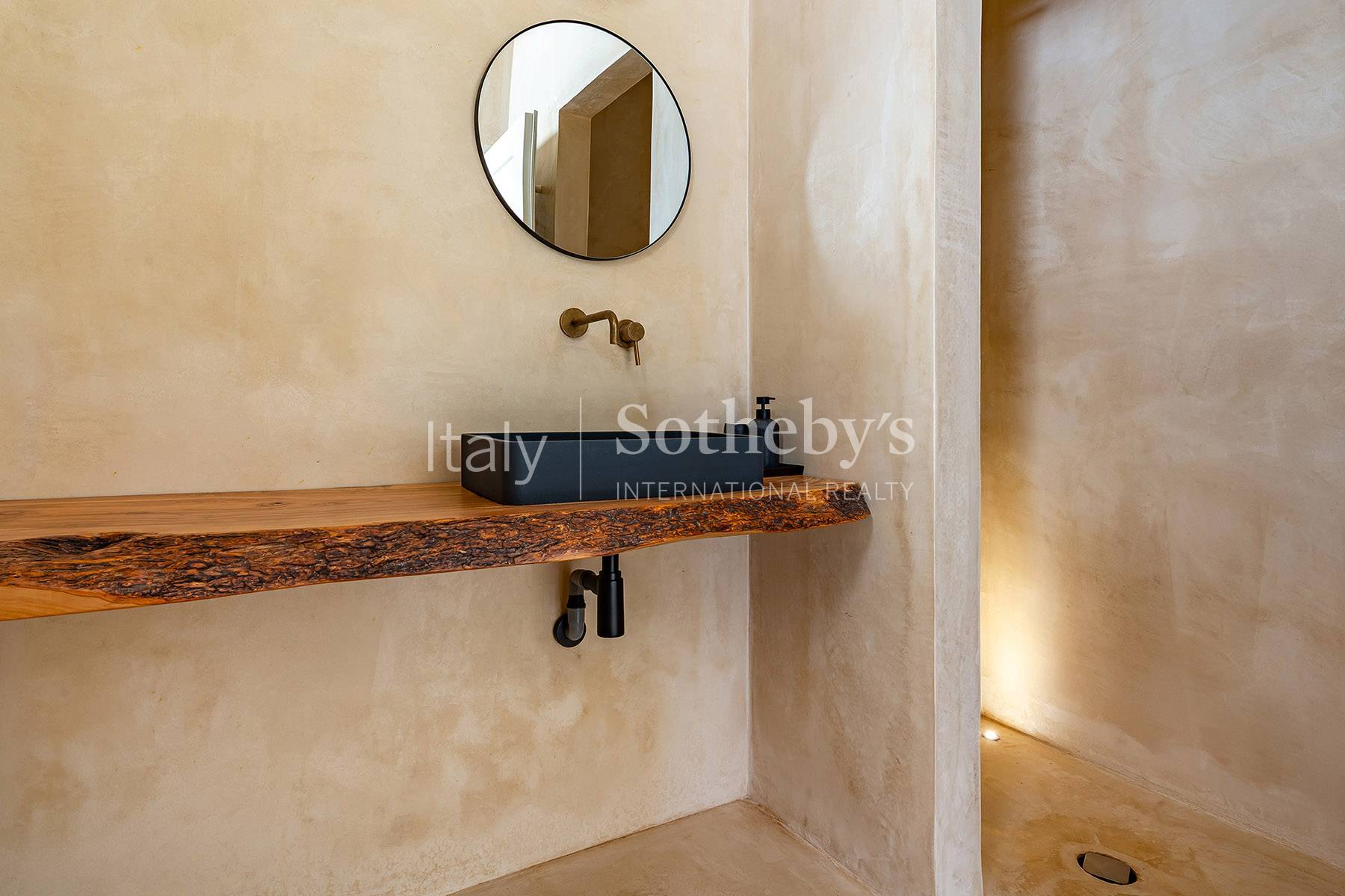  Design villa with infinity pool, secluded in olive grove - 物件實景