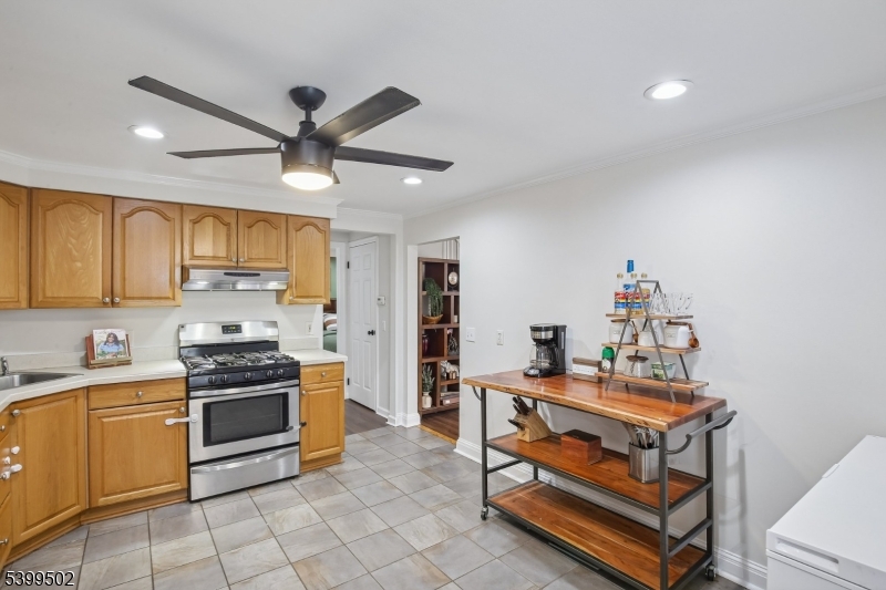 Plainfield City, New Jersey, 07062, United States, 3 Bedrooms Bedrooms, ,2 BathroomsBathrooms,Residential,For Sale,2003425