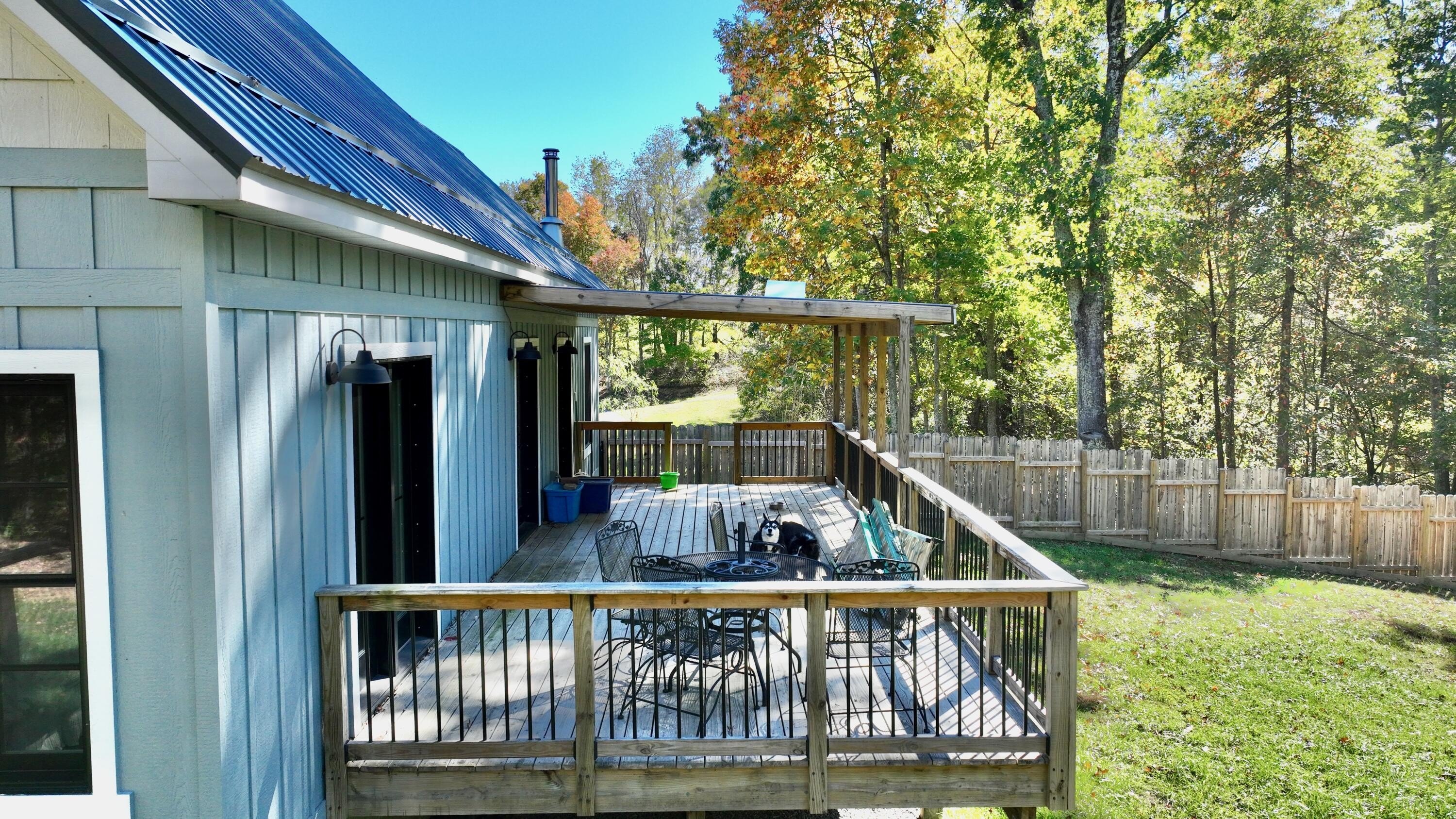 Hinton, West Virginia, 25951, United States, 3 Bedrooms Bedrooms, ,3 BathroomsBathrooms,Residential,For Sale,1770646