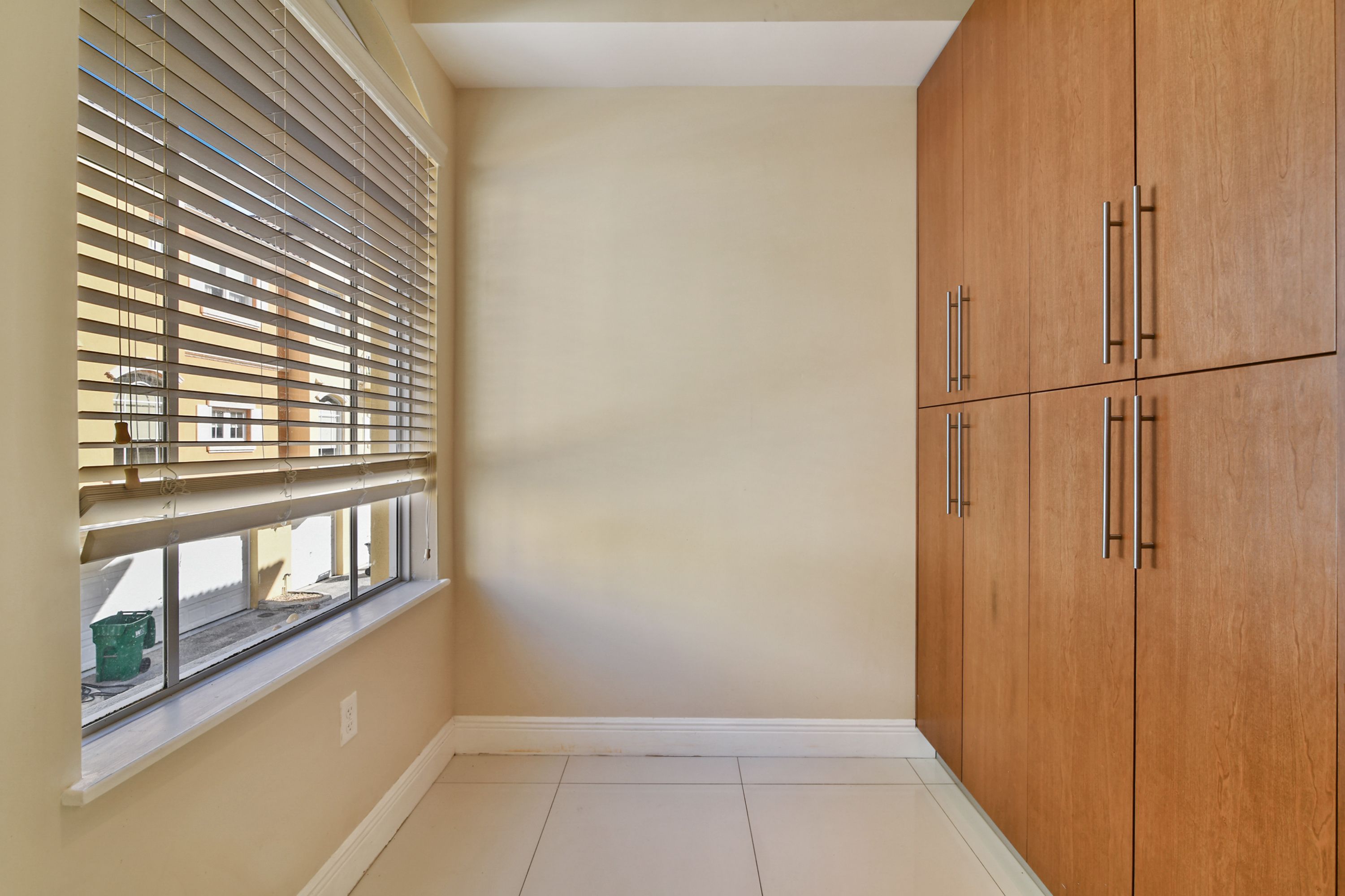  2707 NE 184th Ter, Aventura, FL, 33160 - 物件實景