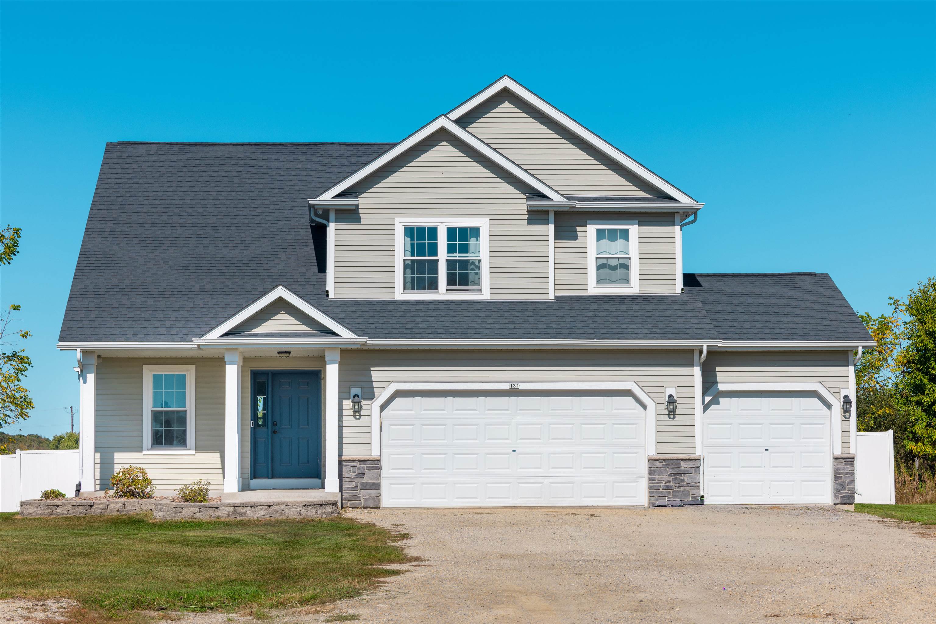 Fort Atkinson, Wisconsin, 53538, United States, 3 Bedrooms Bedrooms, ,4 BathroomsBathrooms,Residential,For Sale,1977213