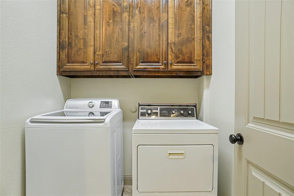 Lewisville, Texas, 75067, United States, 3 Bedrooms Bedrooms, ,3 BathroomsBathrooms,Residential,For Sale,1975272