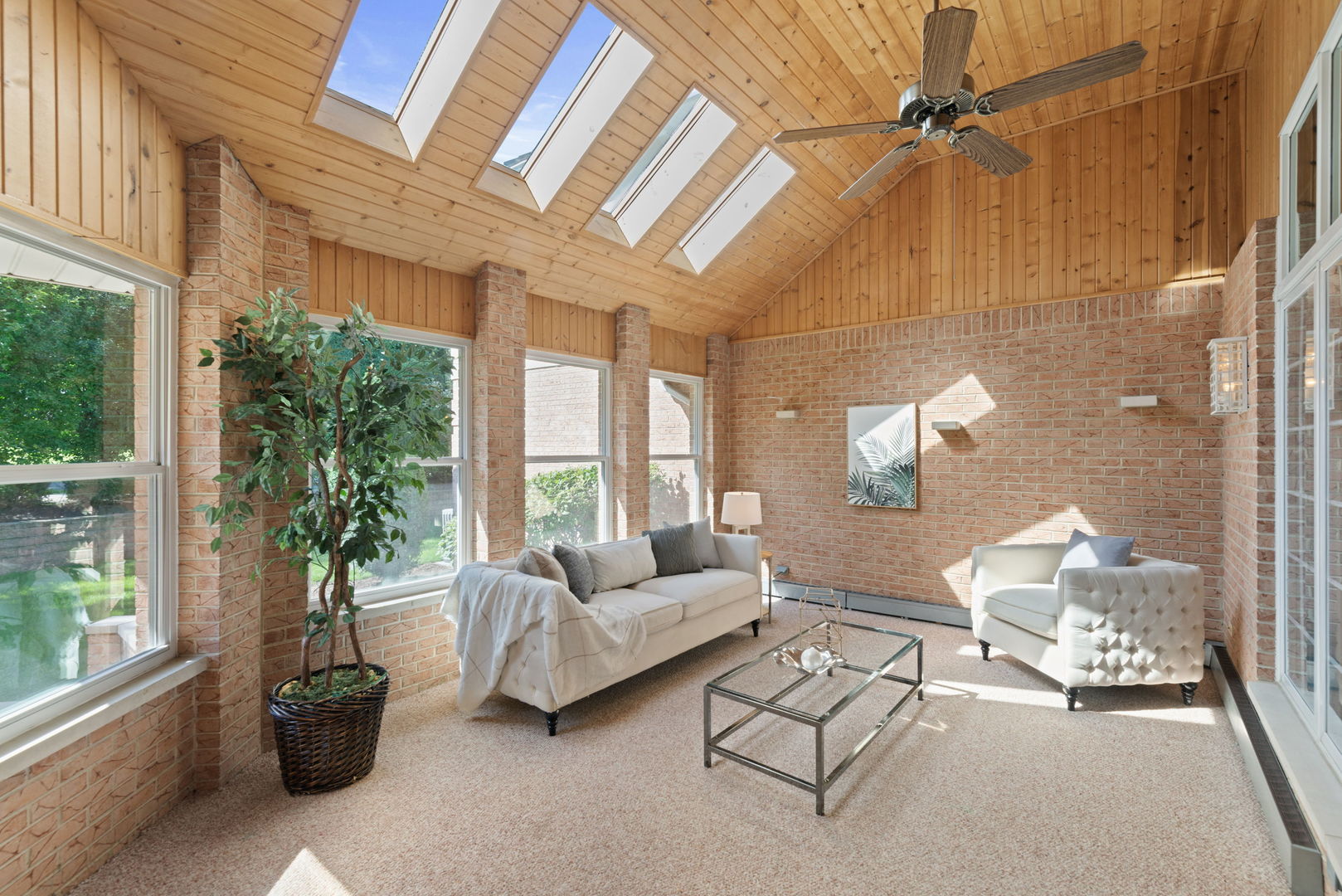 Oak Brook, Illinois, 60523, United States, 7 Bedrooms Bedrooms, ,5 BathroomsBathrooms,Residential,For Sale,1990925