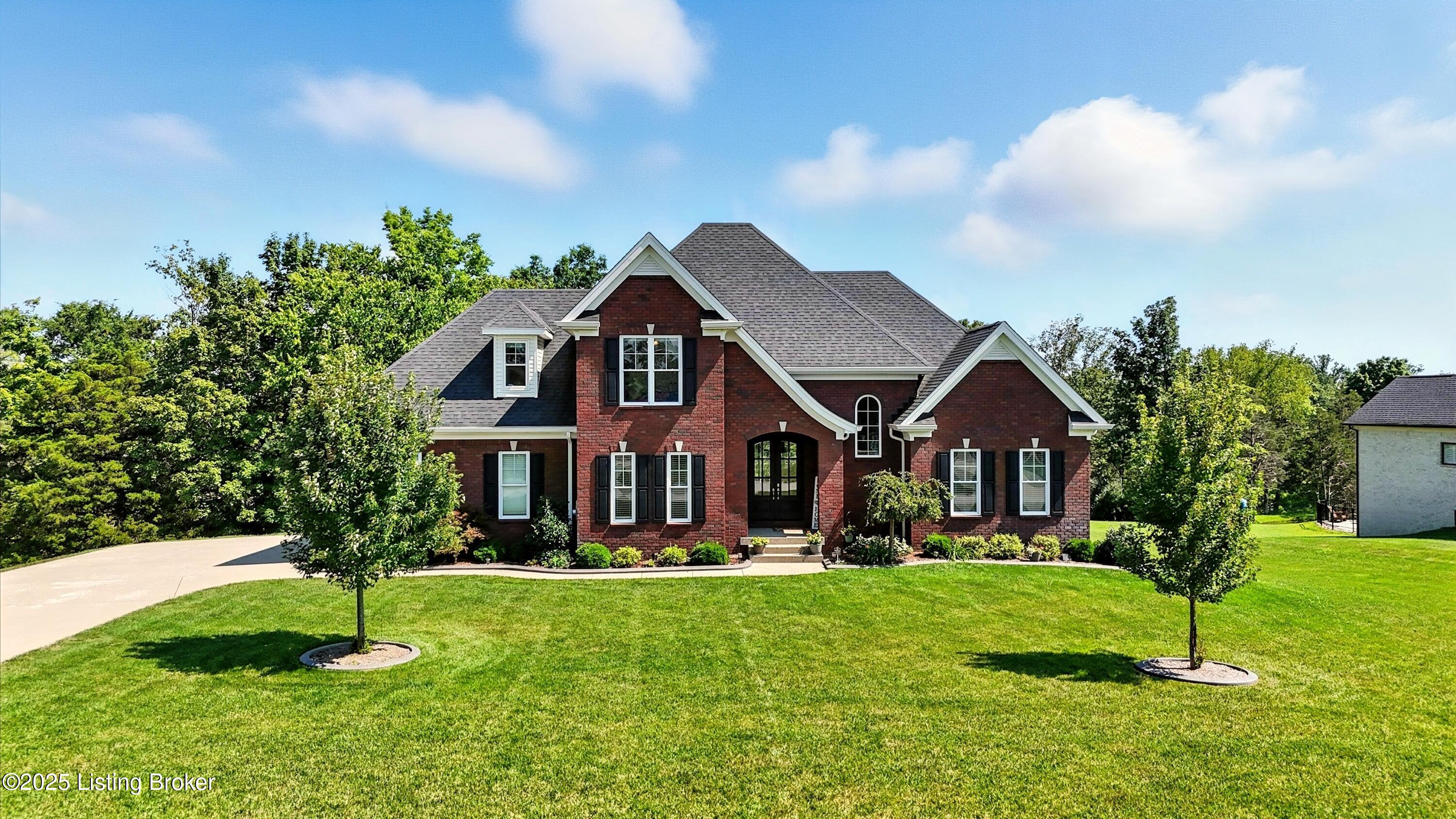 Crestwood, Kentucky, 40014, United States, 5 Bedrooms Bedrooms, ,4 BathroomsBathrooms,Residential,For Sale,1903606
