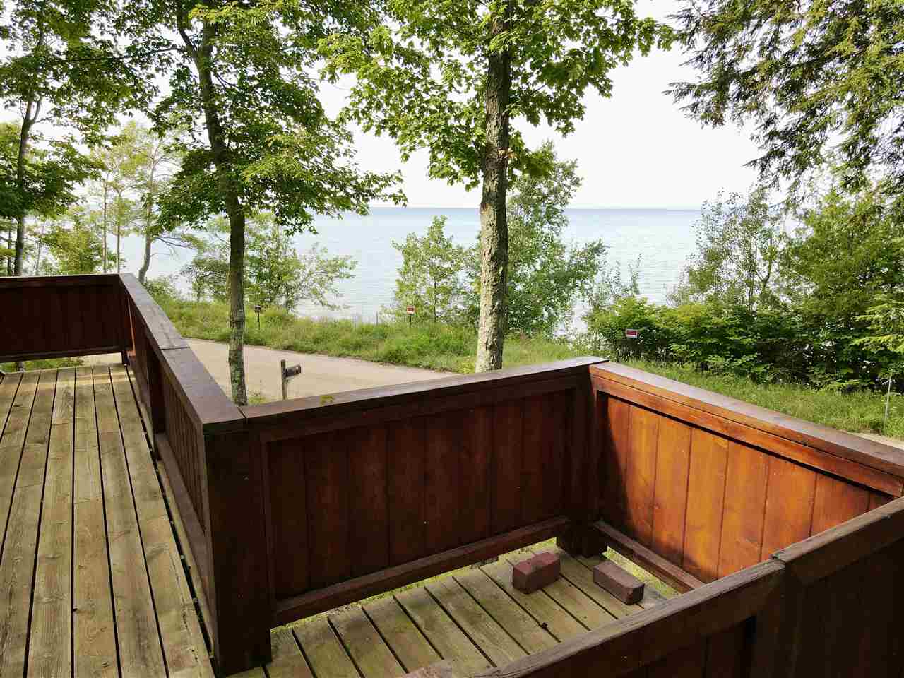 Charlevoix, Michigan, 49720-0000, United States, 2 Bedrooms Bedrooms, ,2 BathroomsBathrooms,Residential,For Sale,1933264