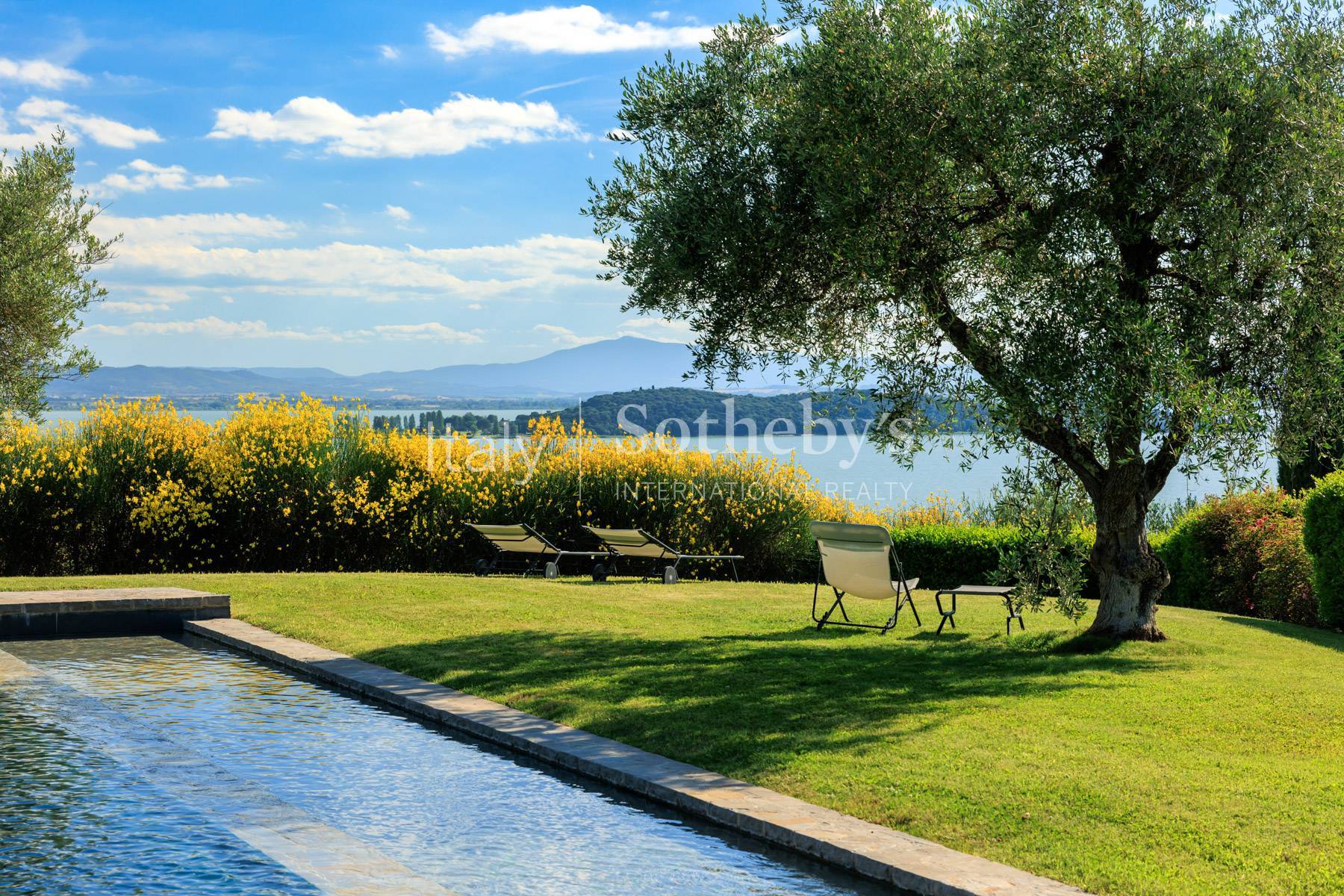  Esquisite villa with breathtaking view on the Lake Trasimeno - 物件實景