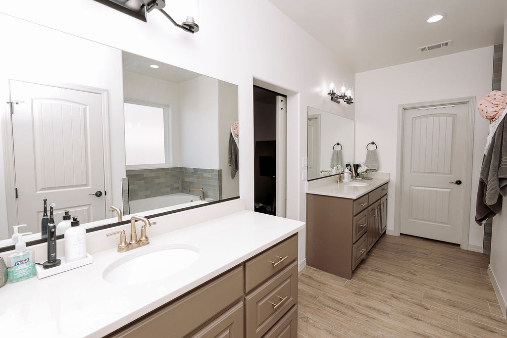 Carlsbad, New Mexico, 88220, United States, 4 Bedrooms Bedrooms, ,3 BathroomsBathrooms,Residential,For Sale,2012114